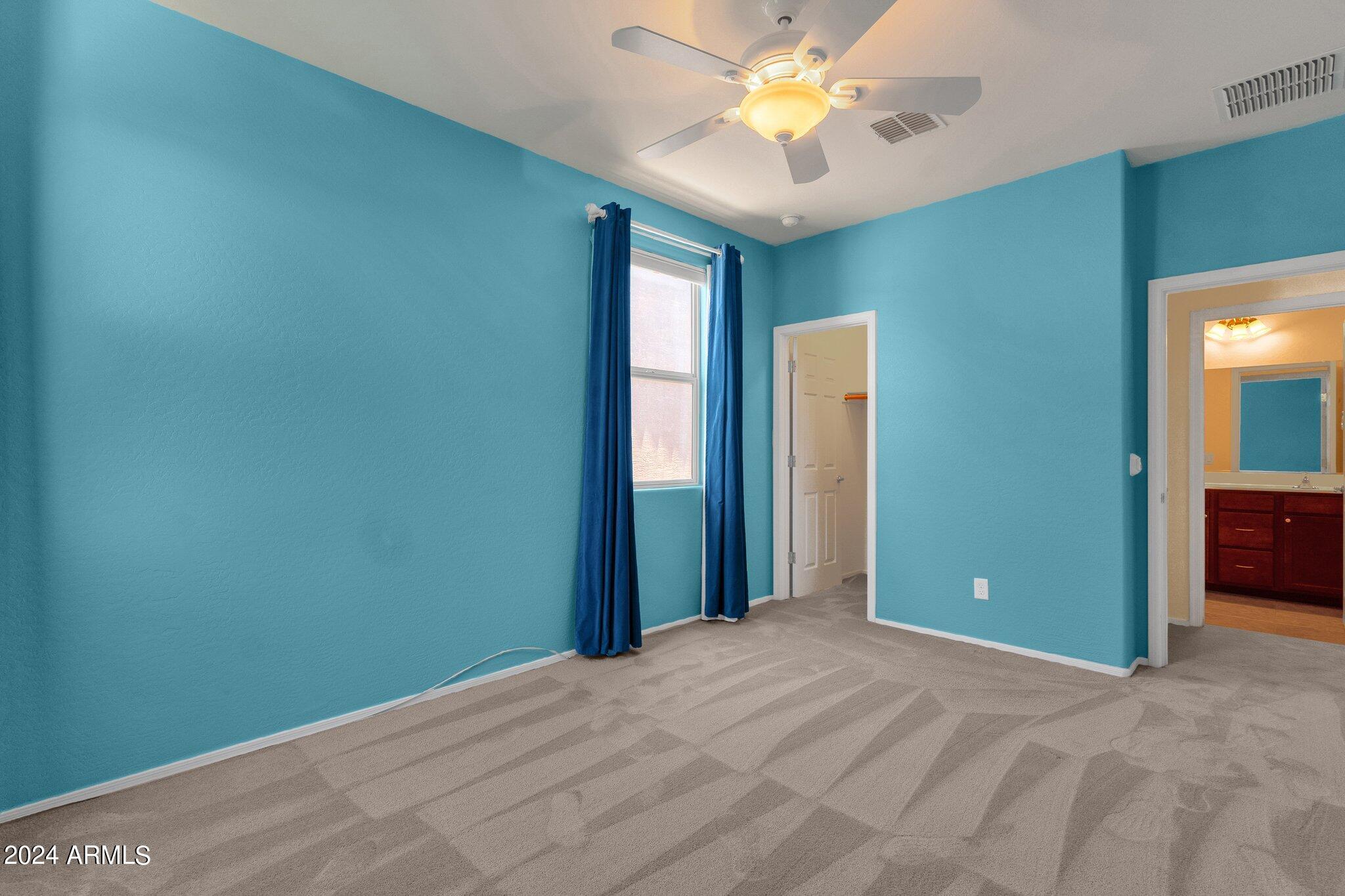 2512 W GARY Way