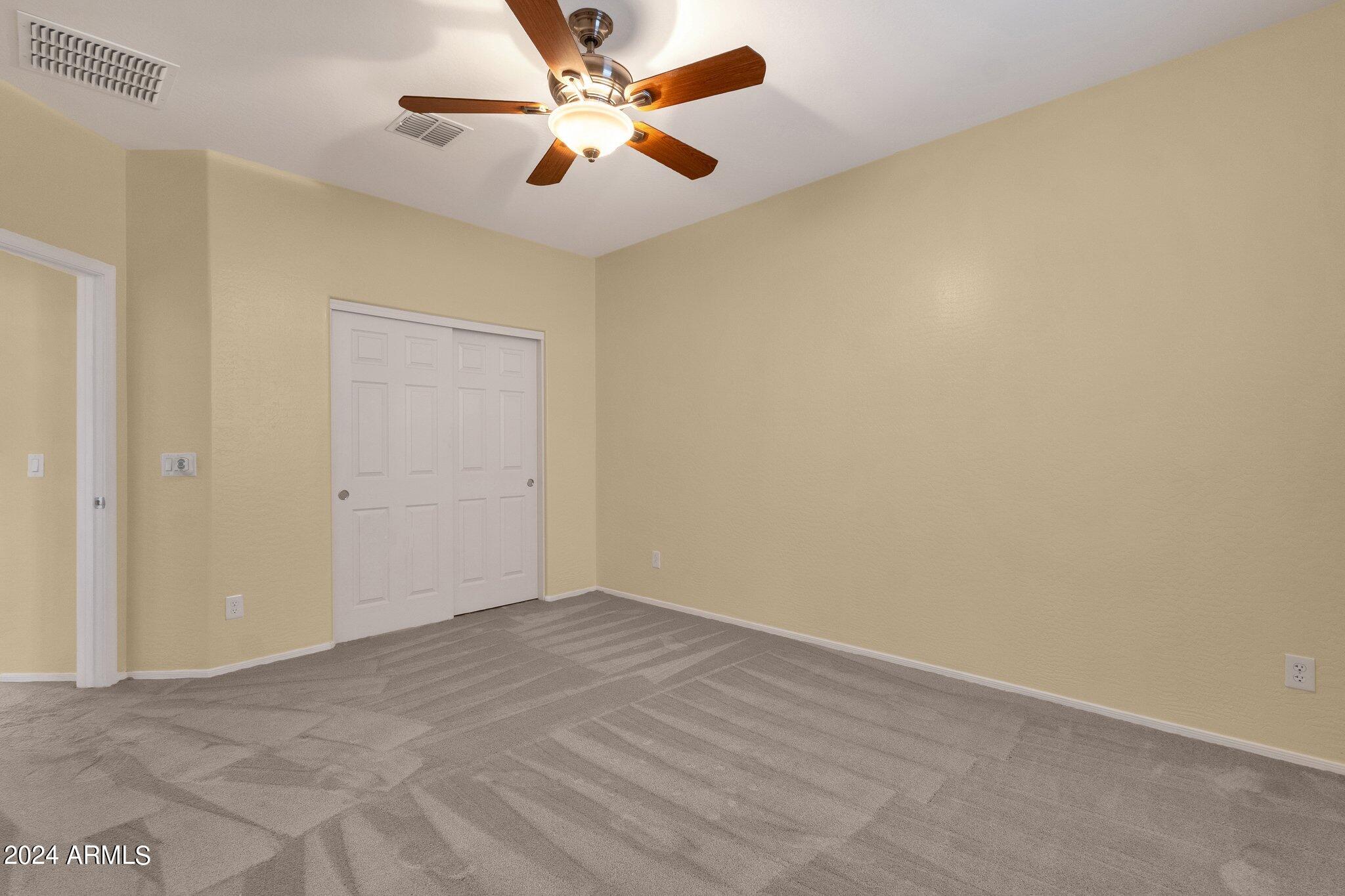2512 W GARY Way