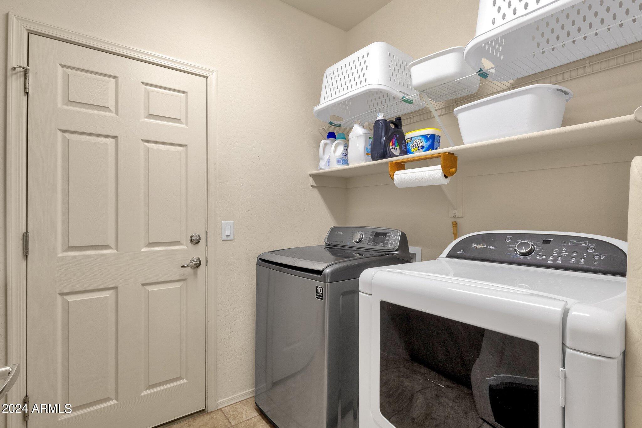 2512 W GARY Way