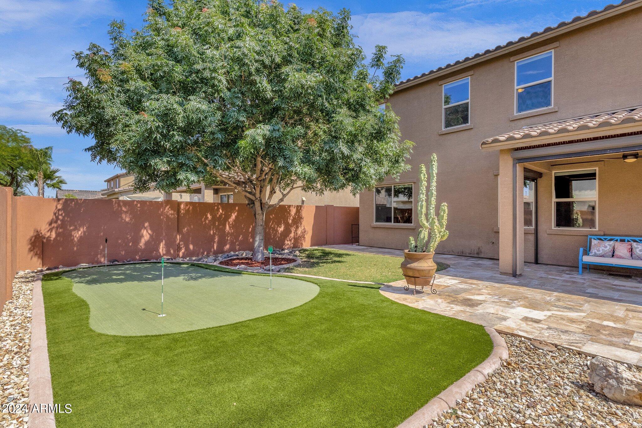2512 W GARY Way