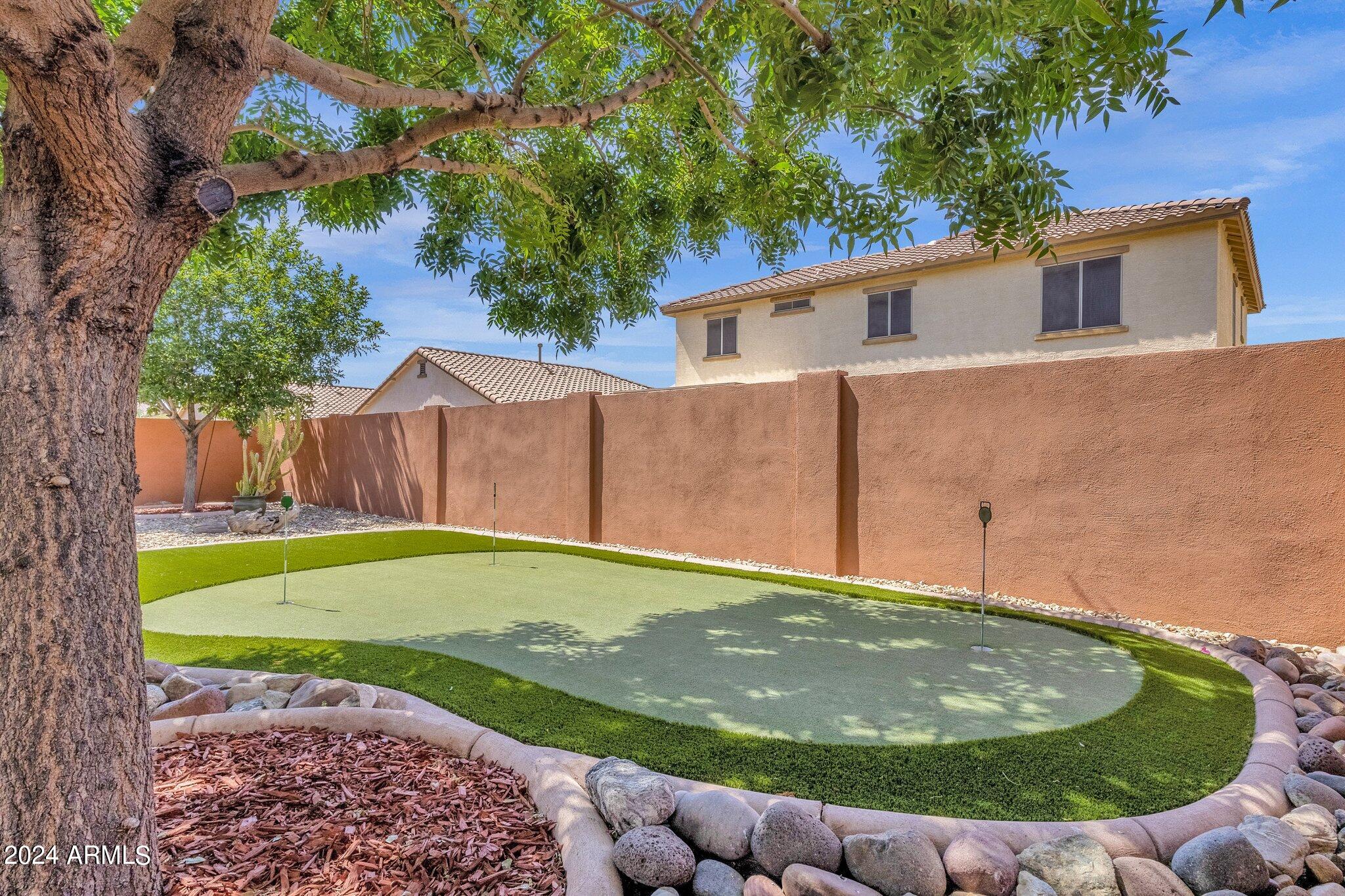 2512 W GARY Way