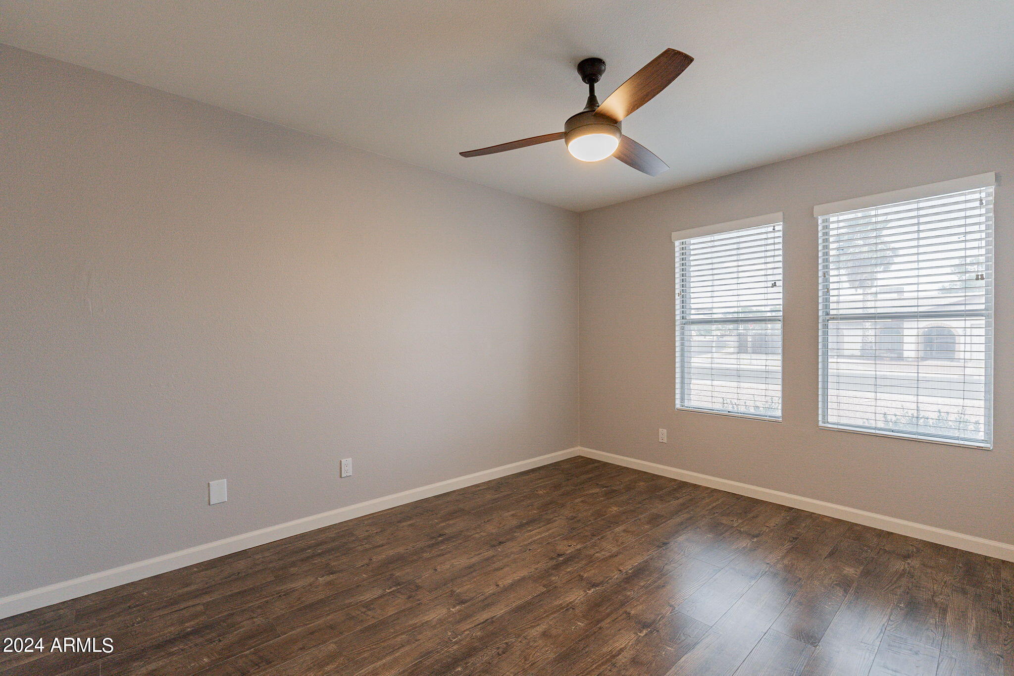 400 W SHAWNEE Drive