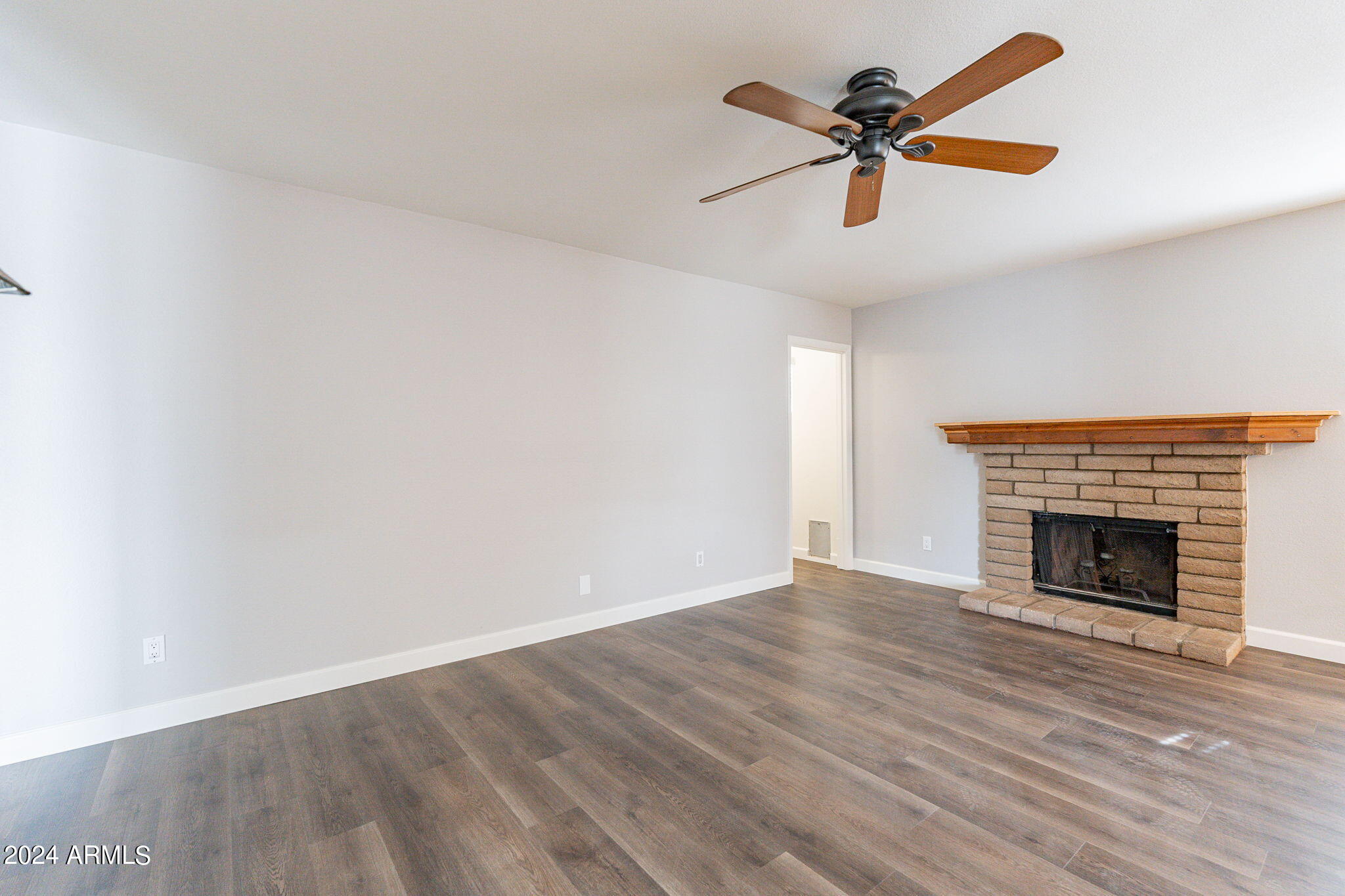 400 W SHAWNEE Drive