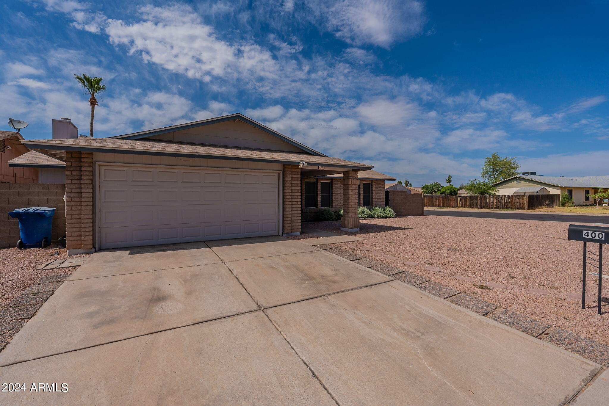400 W SHAWNEE Drive