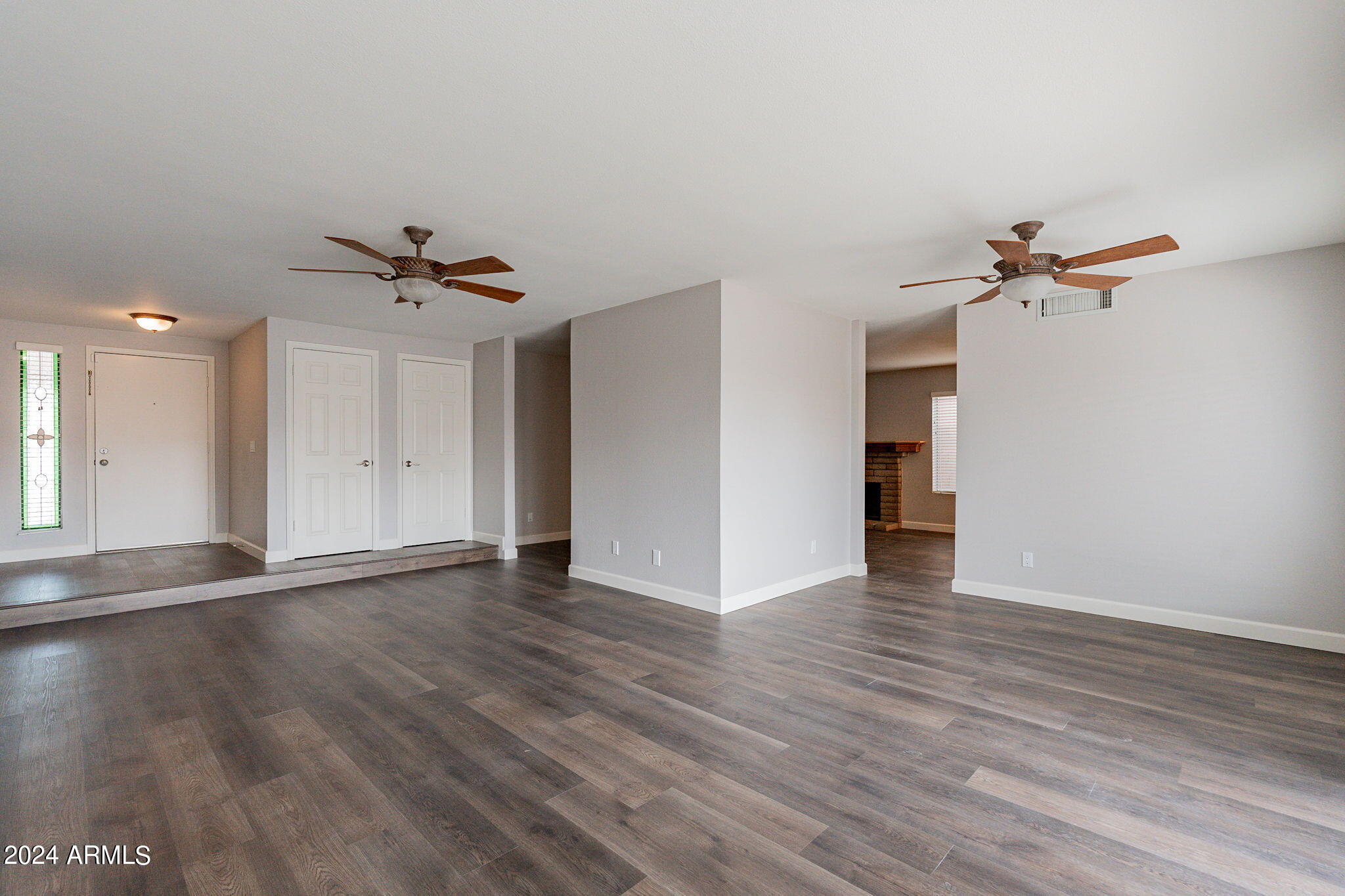 400 W SHAWNEE Drive