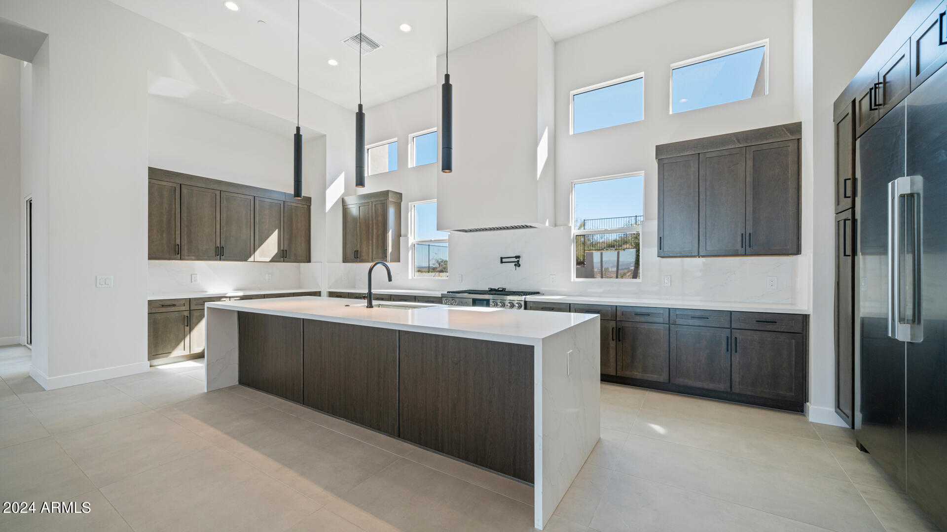 3625 W MULHOLLAND Drive