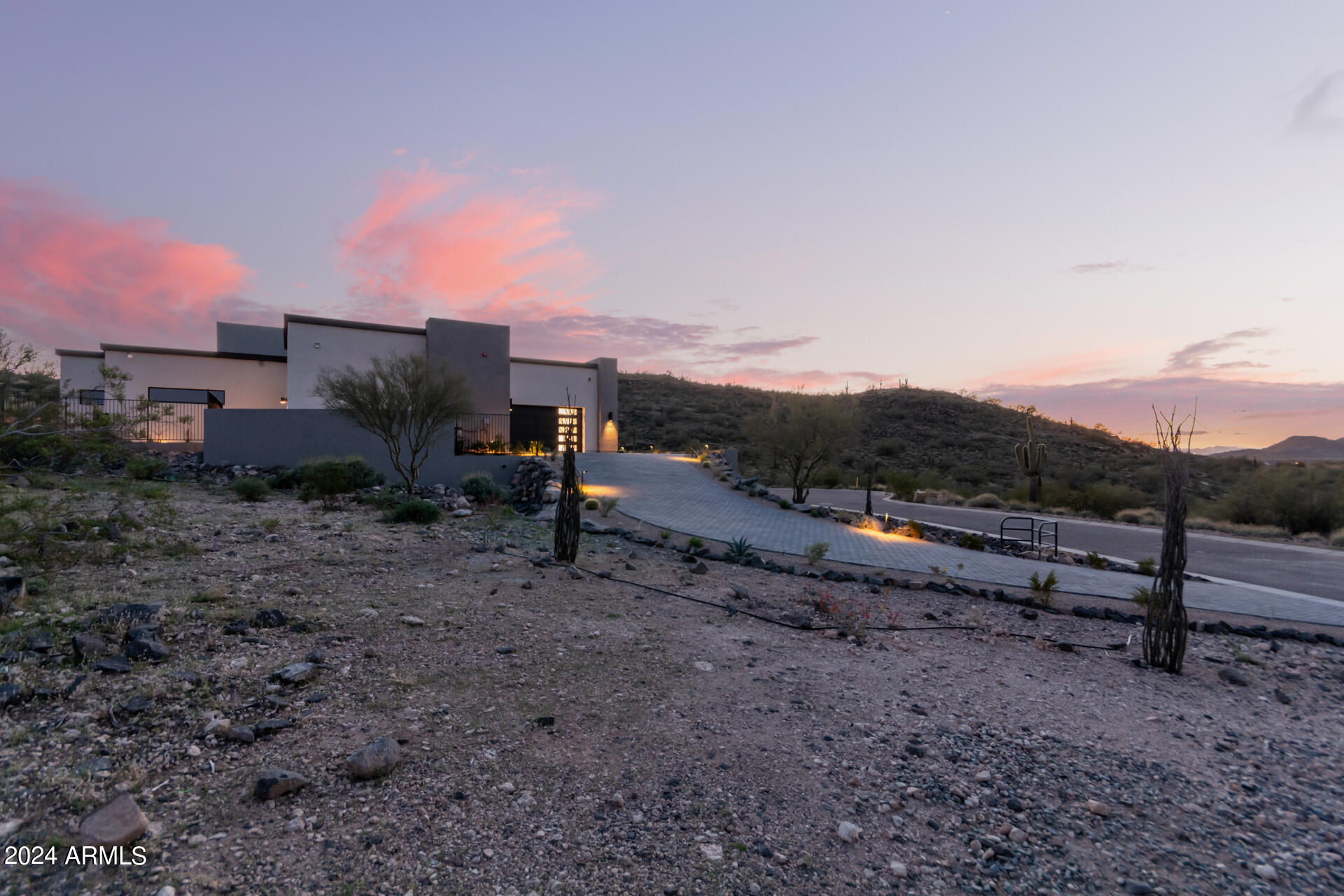 3625 W MULHOLLAND Drive