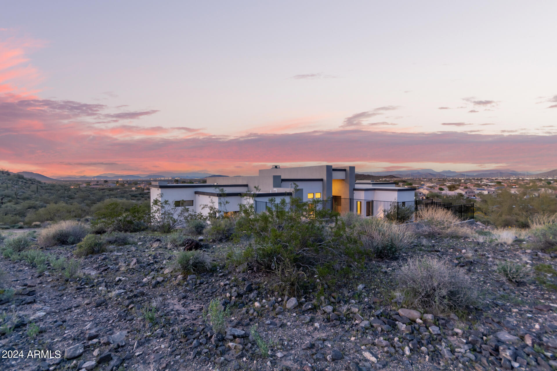 3625 W MULHOLLAND Drive