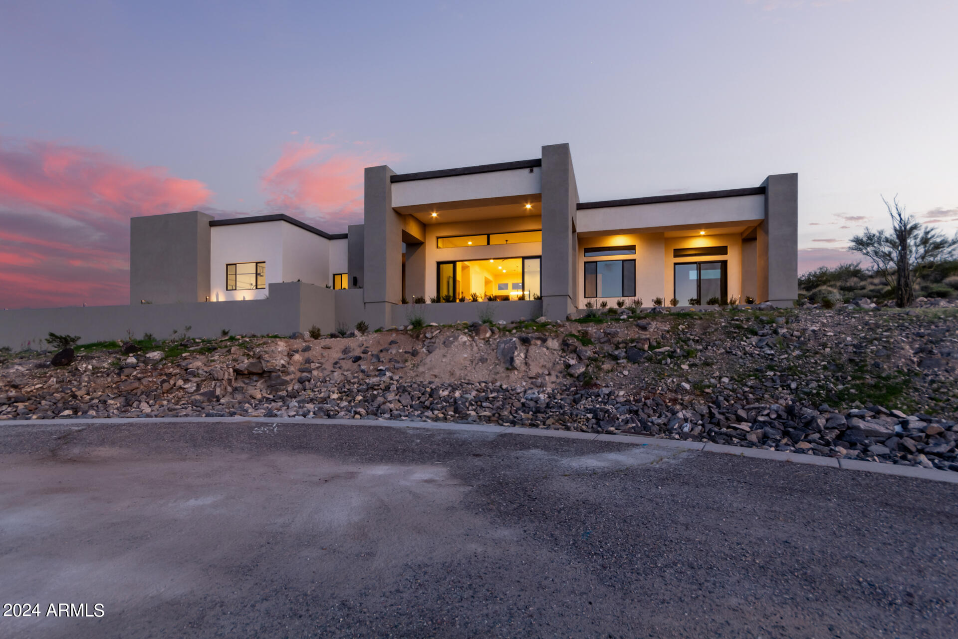 3625 W MULHOLLAND Drive