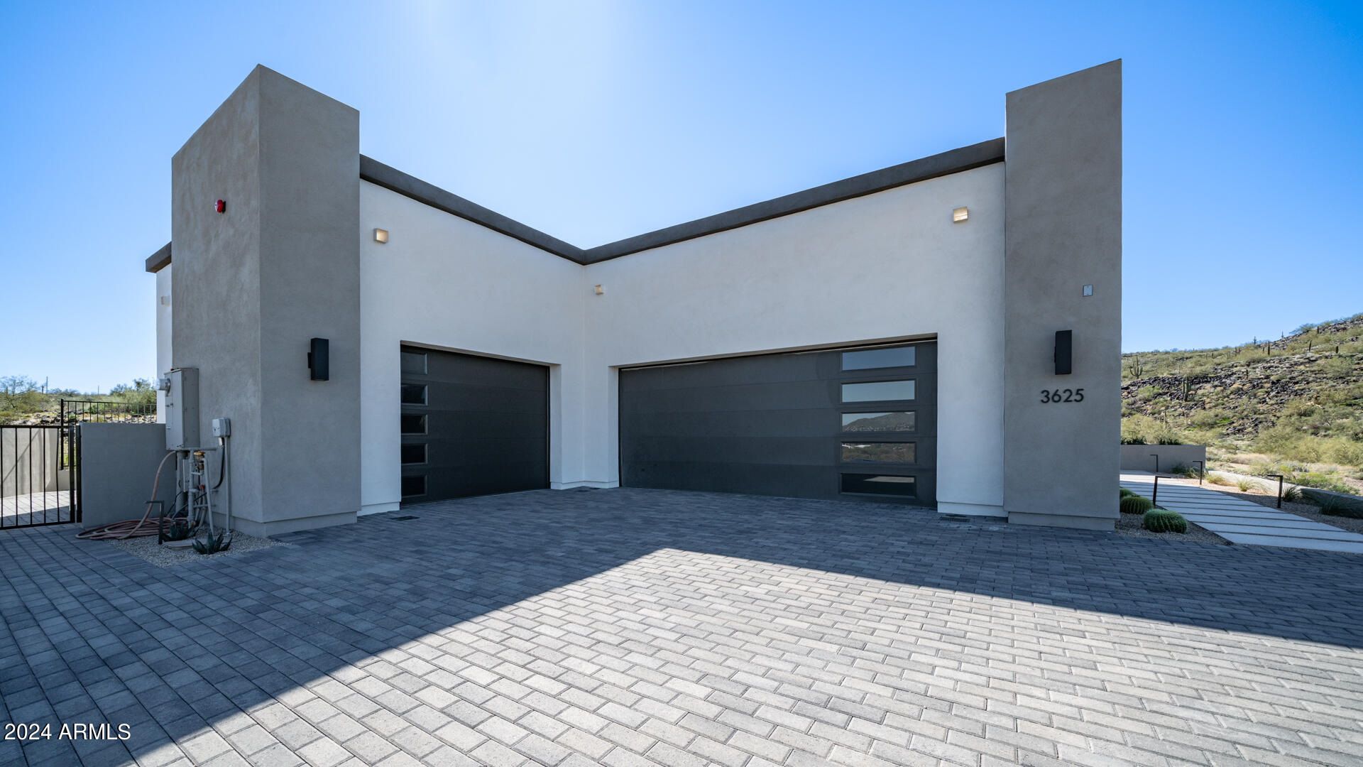 3625 W MULHOLLAND Drive