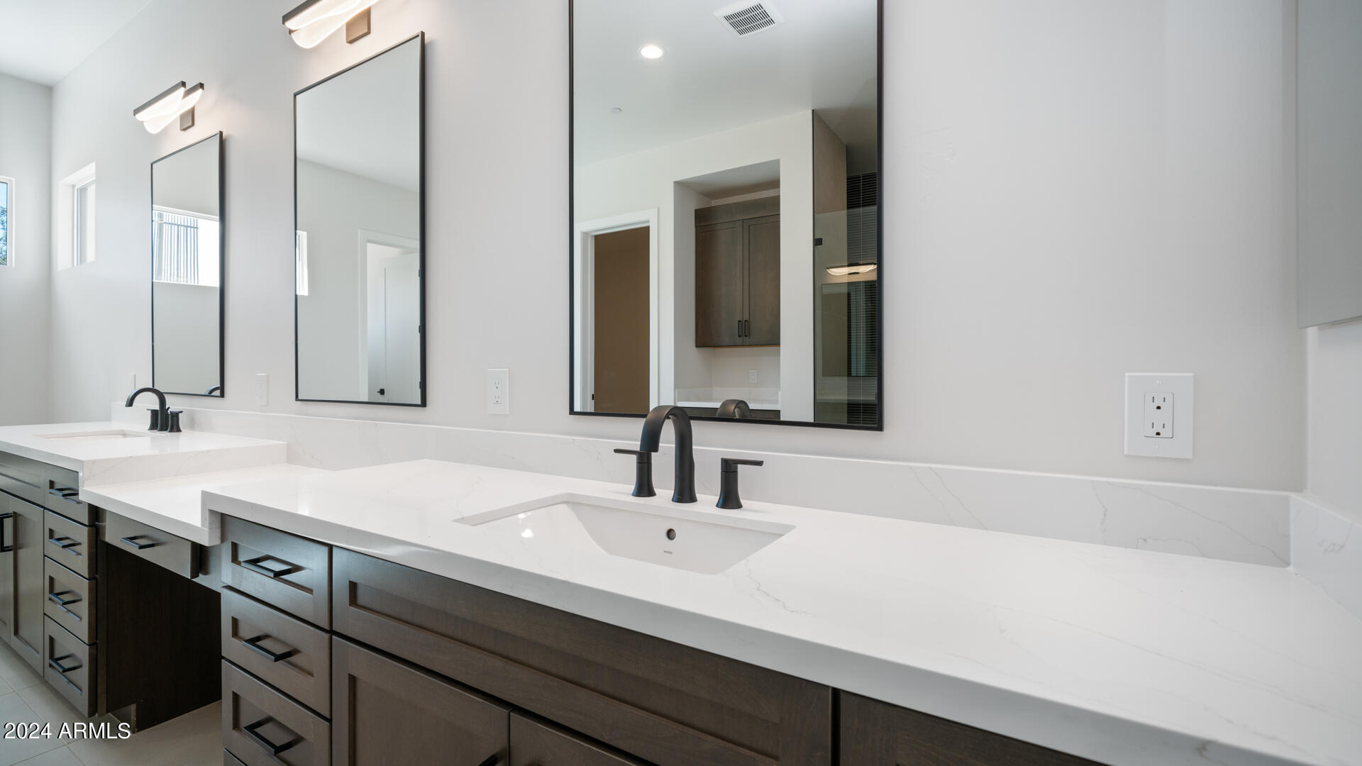 3625 W MULHOLLAND Drive