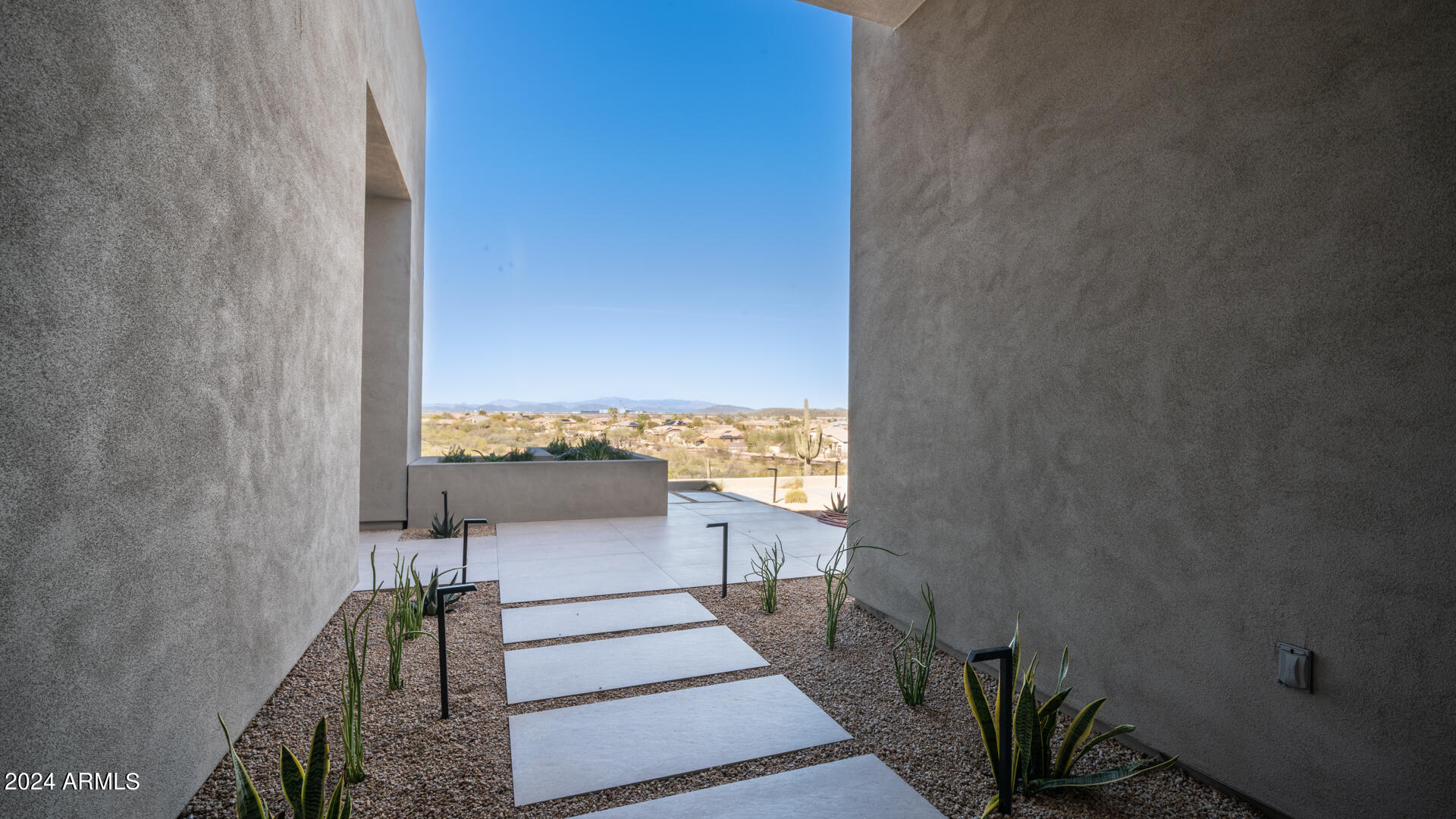 3625 W MULHOLLAND Drive