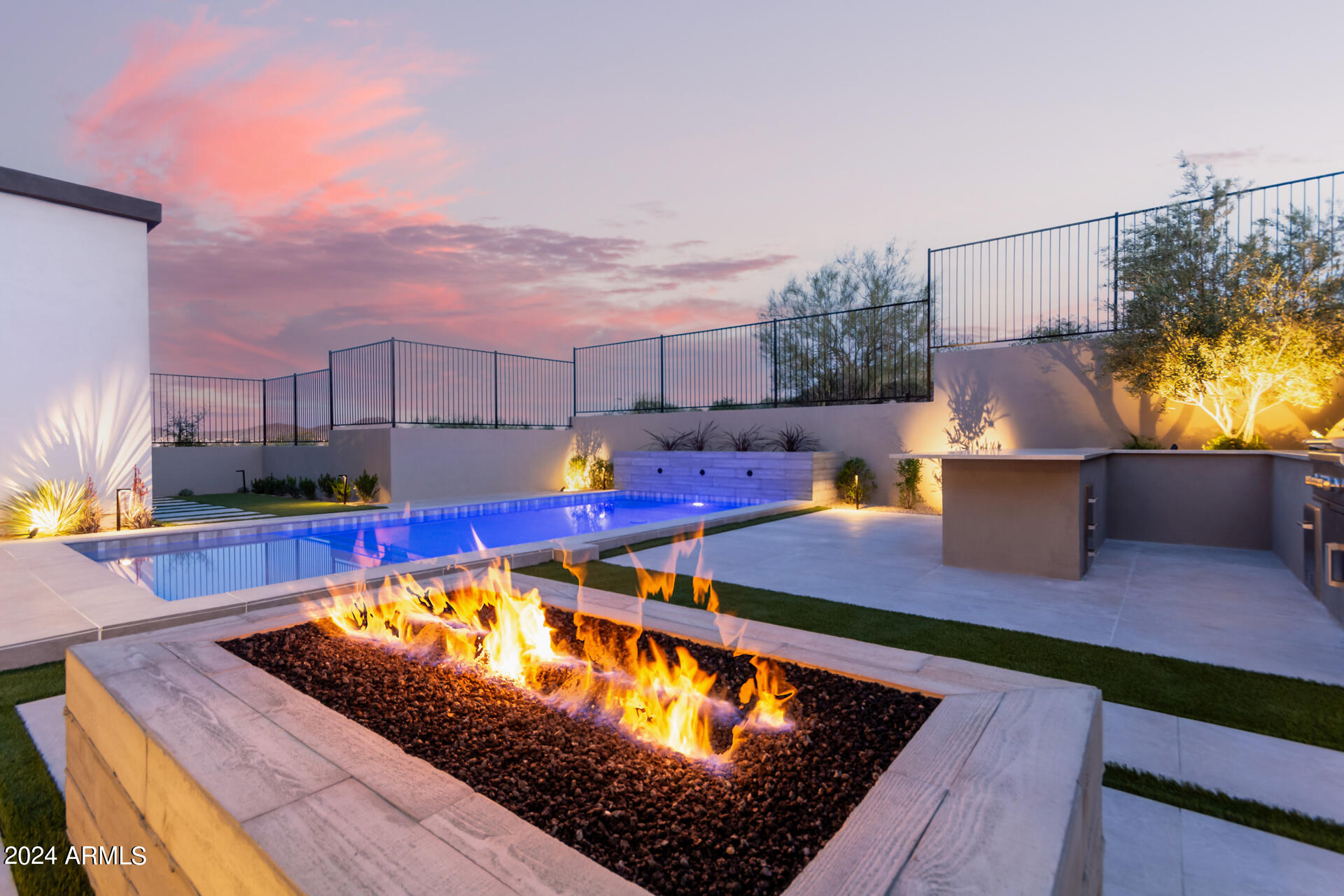 3625 W MULHOLLAND Drive