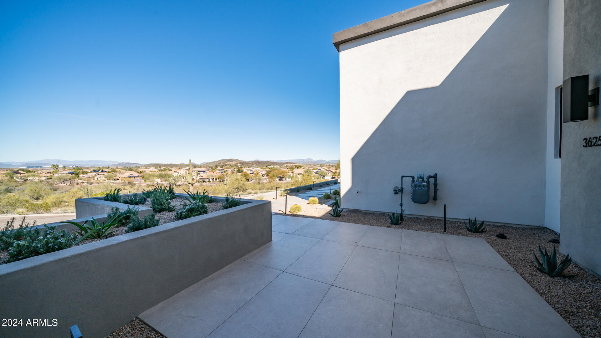 3625 W MULHOLLAND Drive