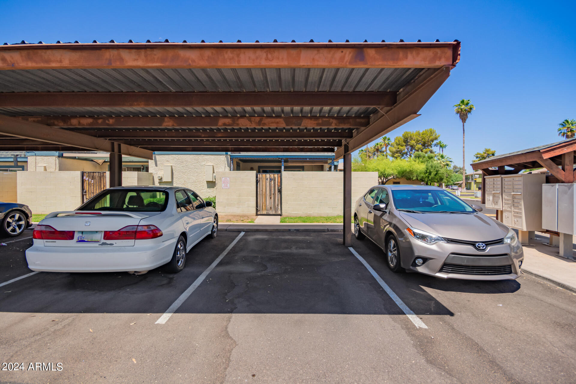 8034 N 32ND Lane