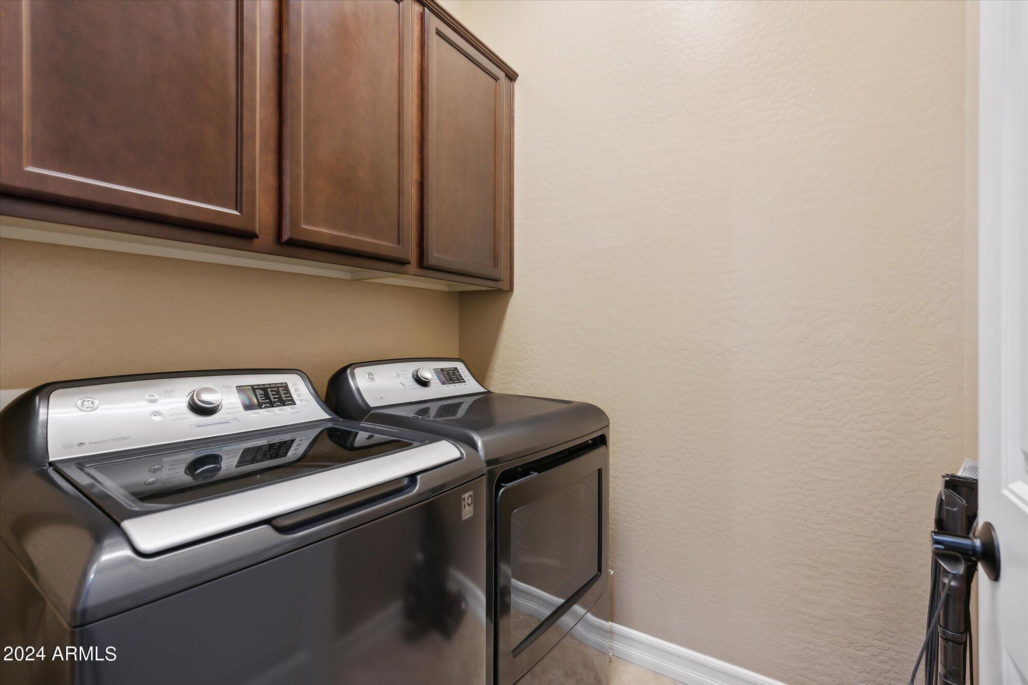 8718 E INDIGO Street