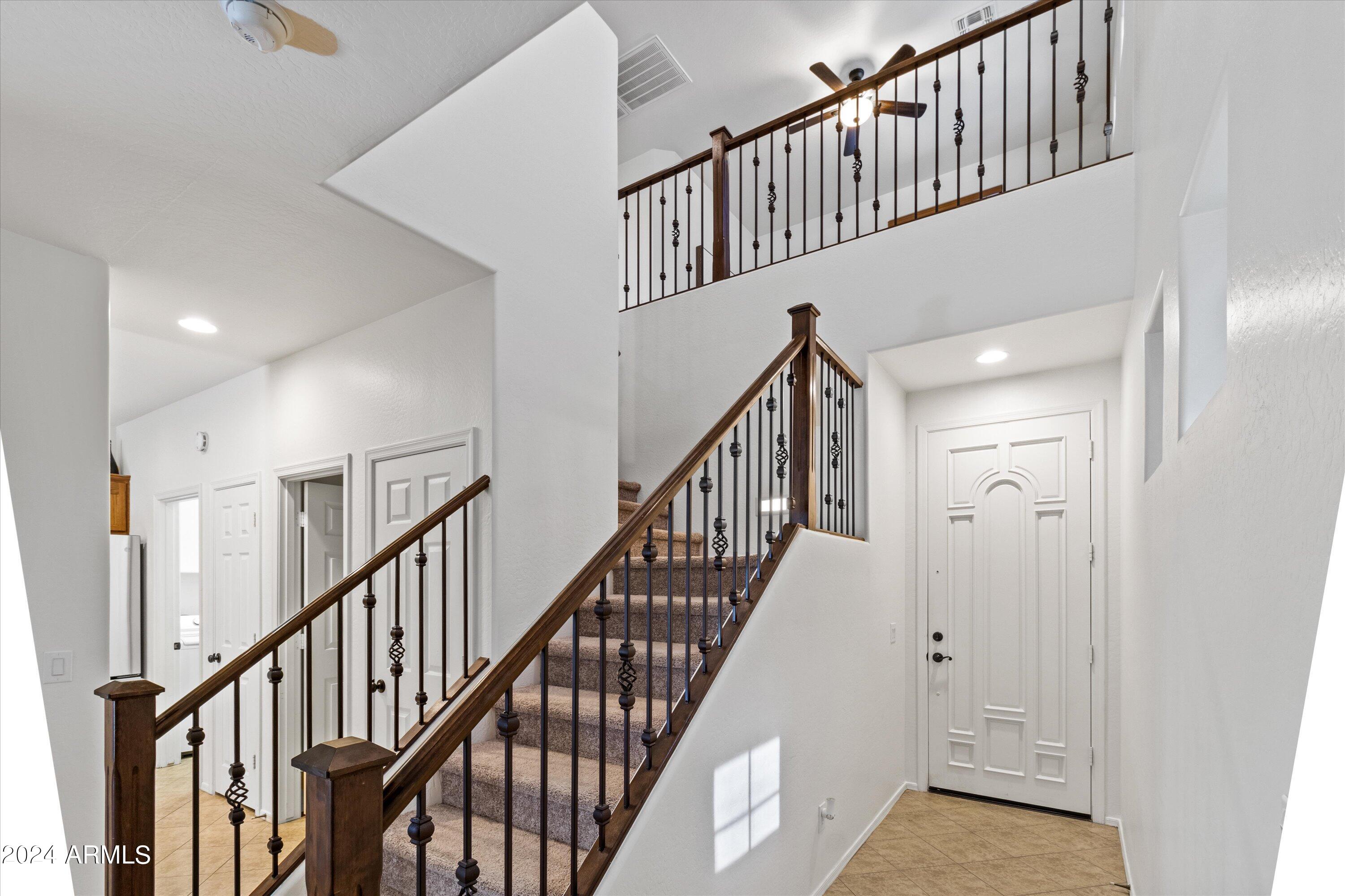 1633 W LACEWOOD Place