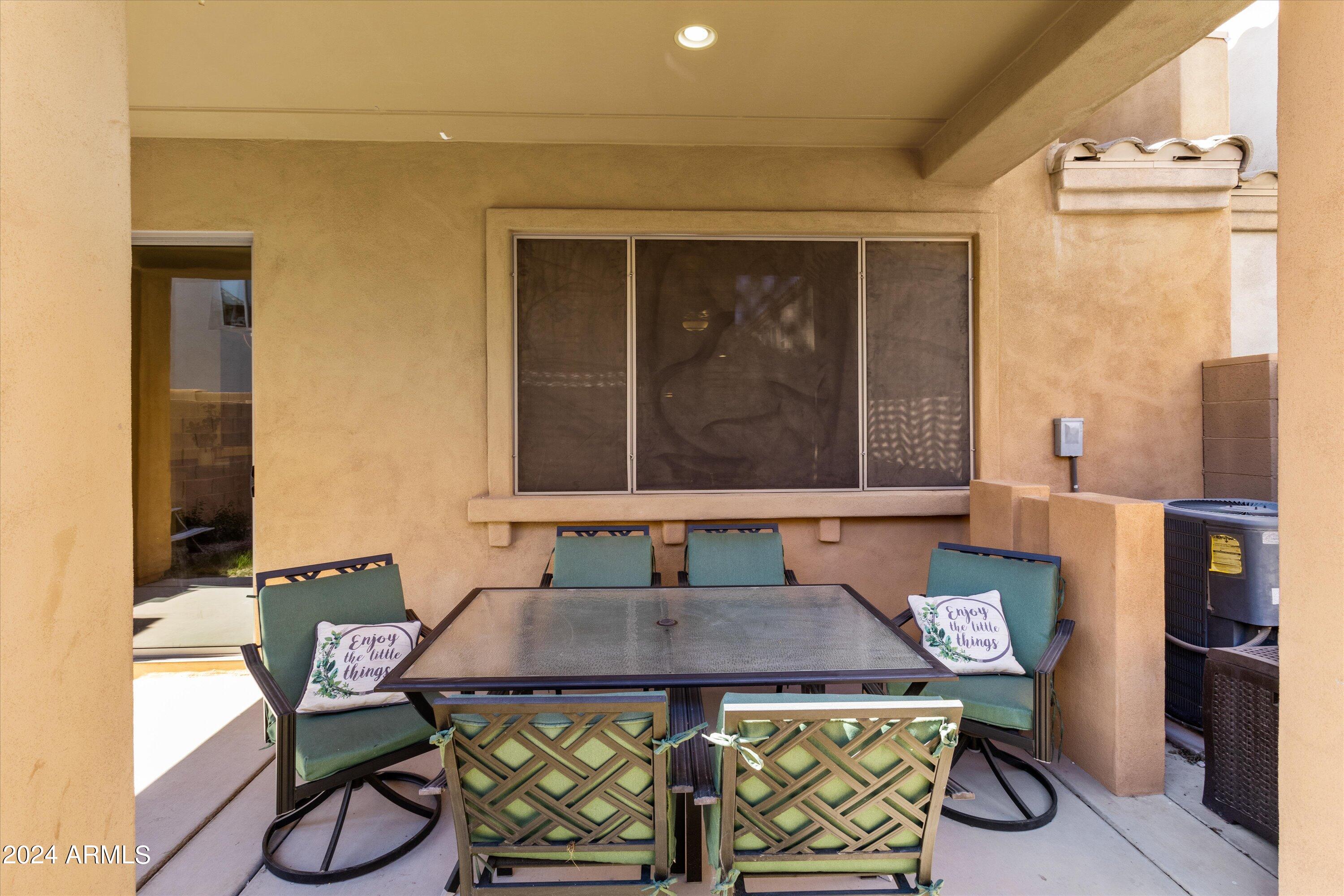 1633 W LACEWOOD Place