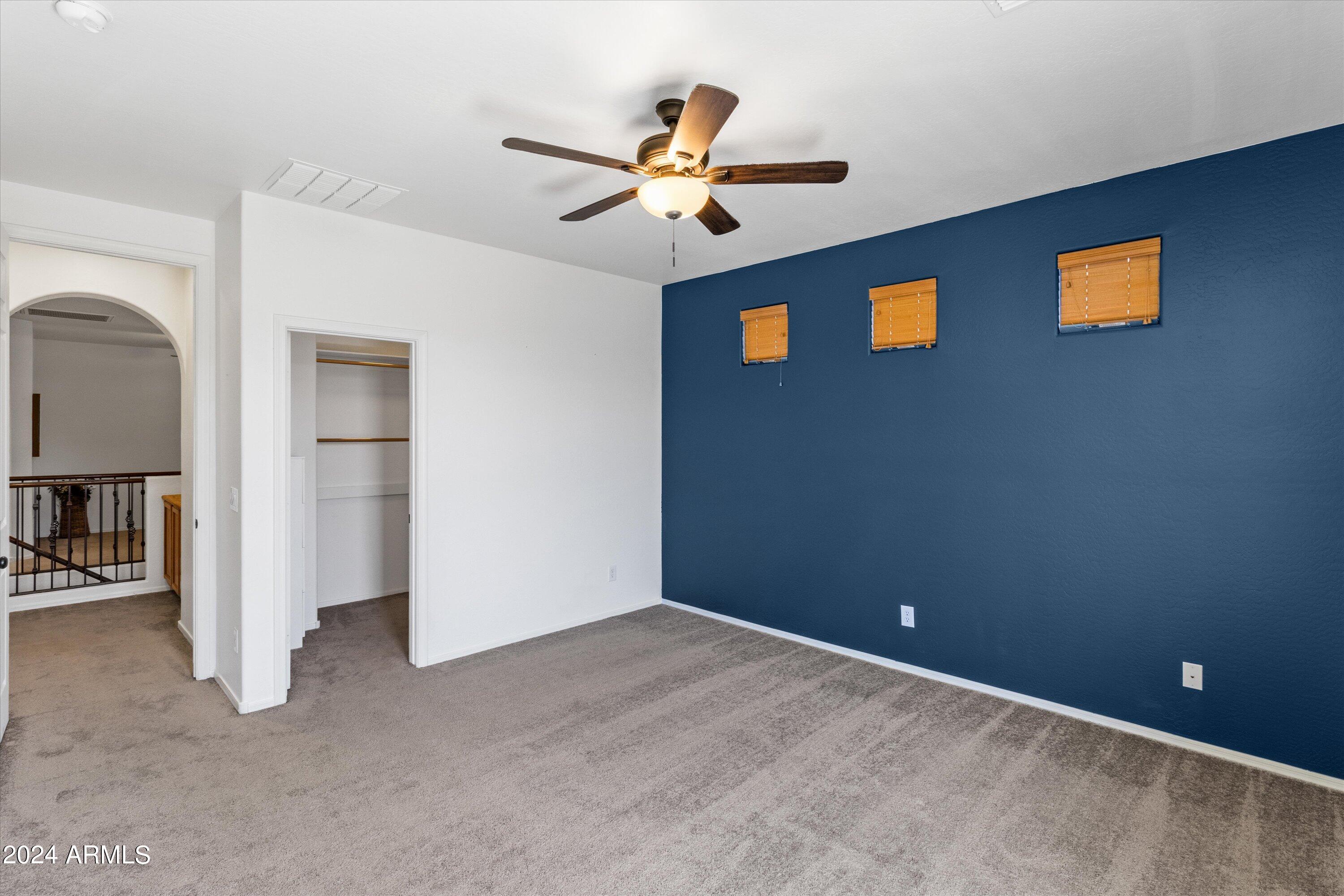 1633 W LACEWOOD Place