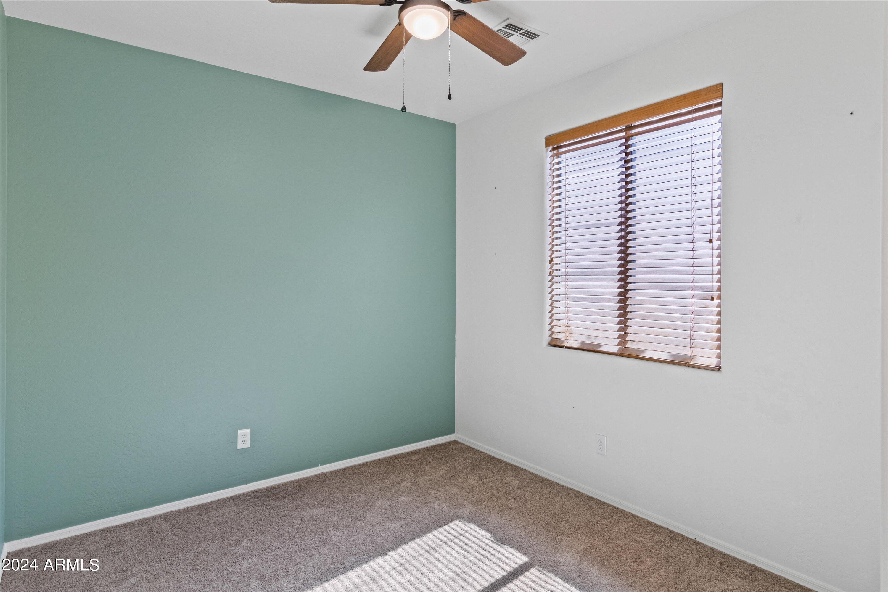 1633 W LACEWOOD Place