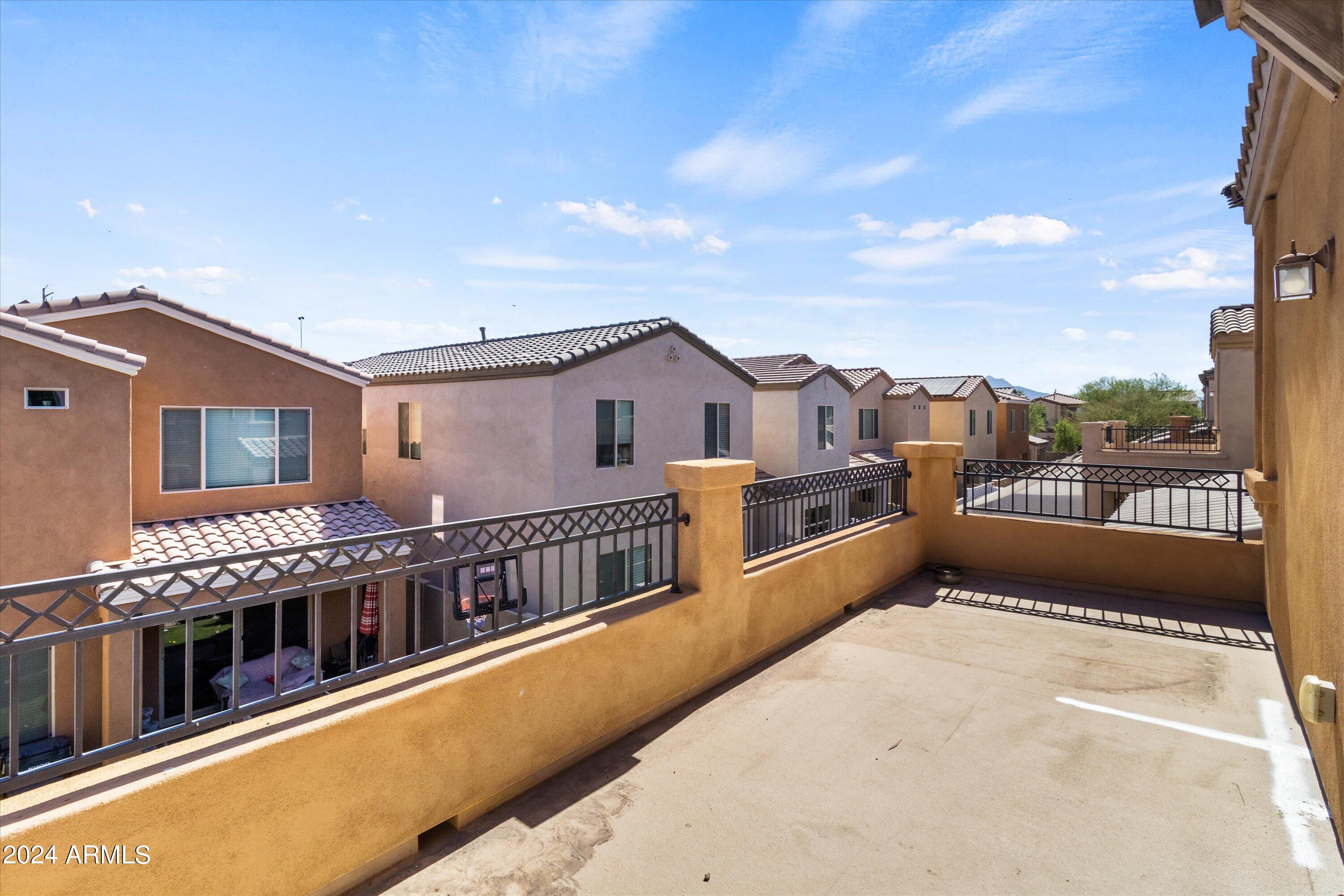 1633 W LACEWOOD Place