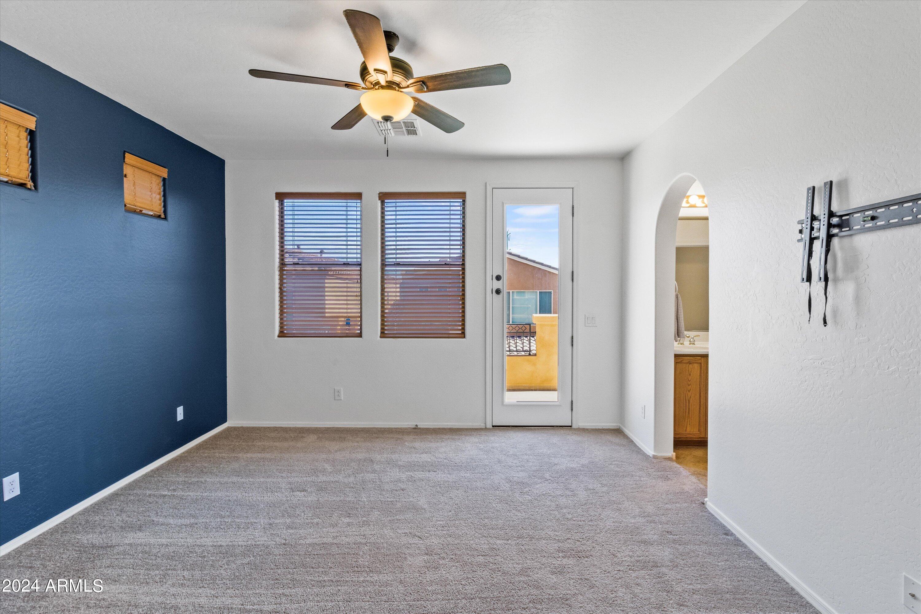 1633 W LACEWOOD Place