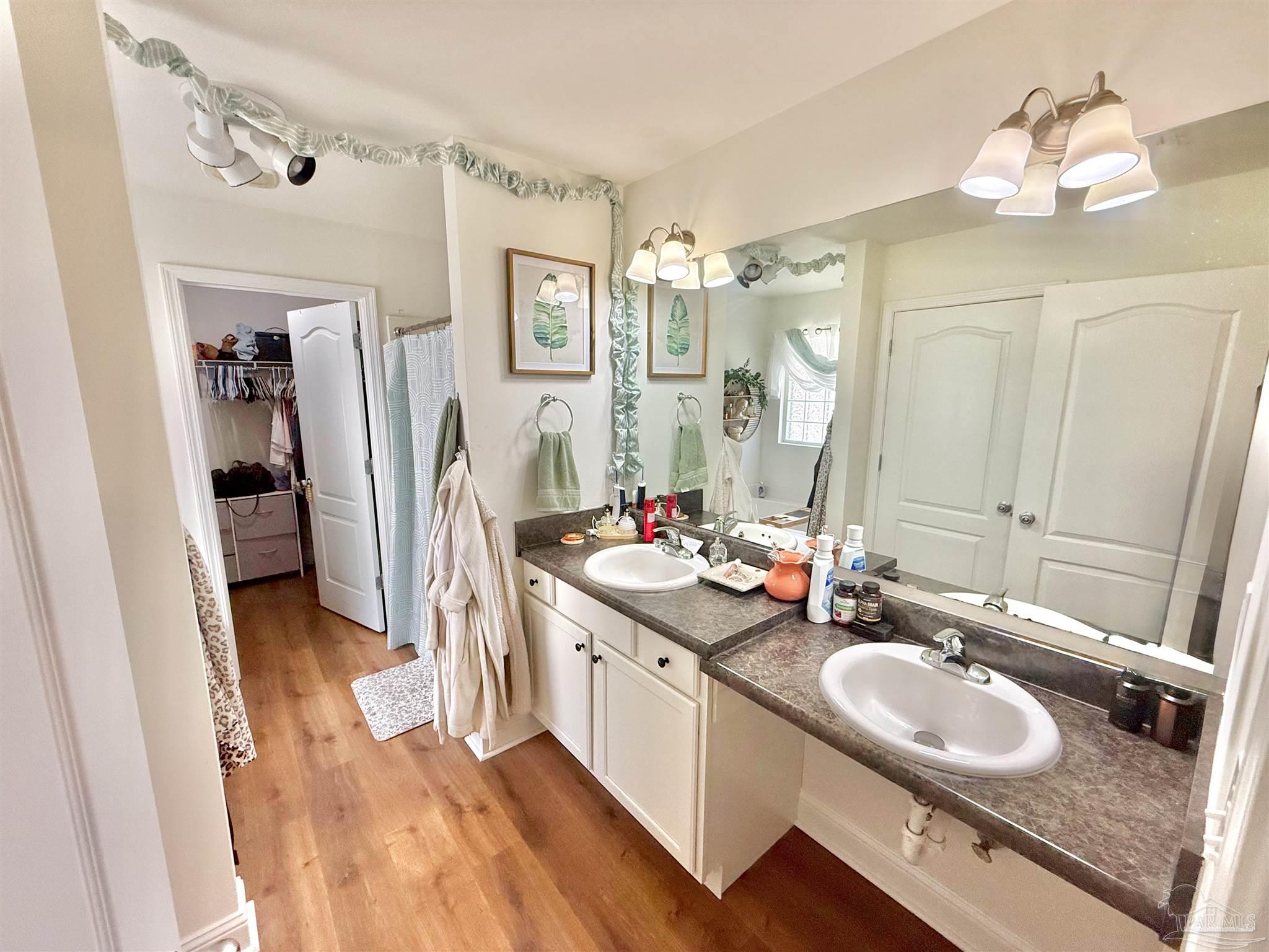 5497 Tucker Cir
