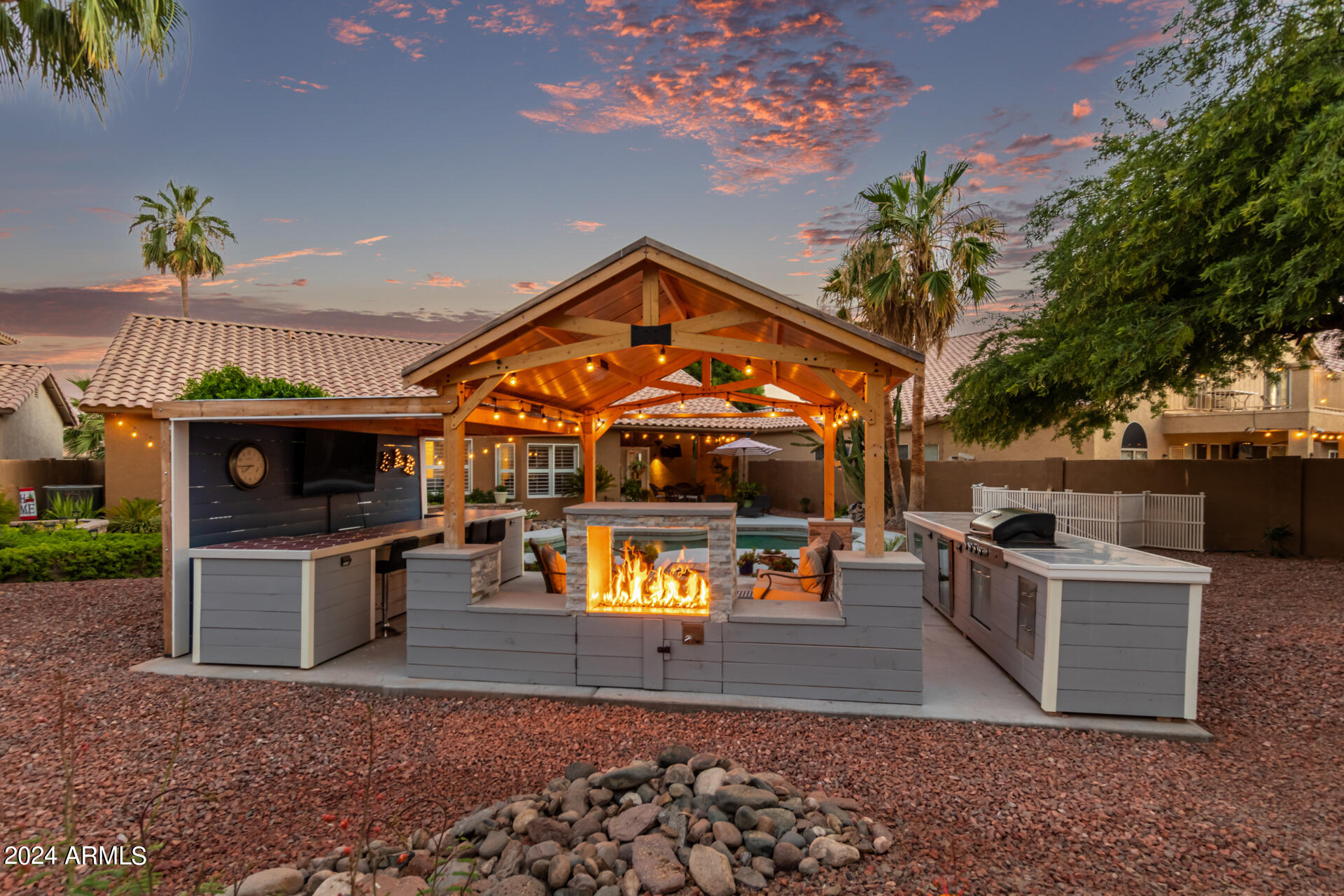 4626 E KELLY Drive