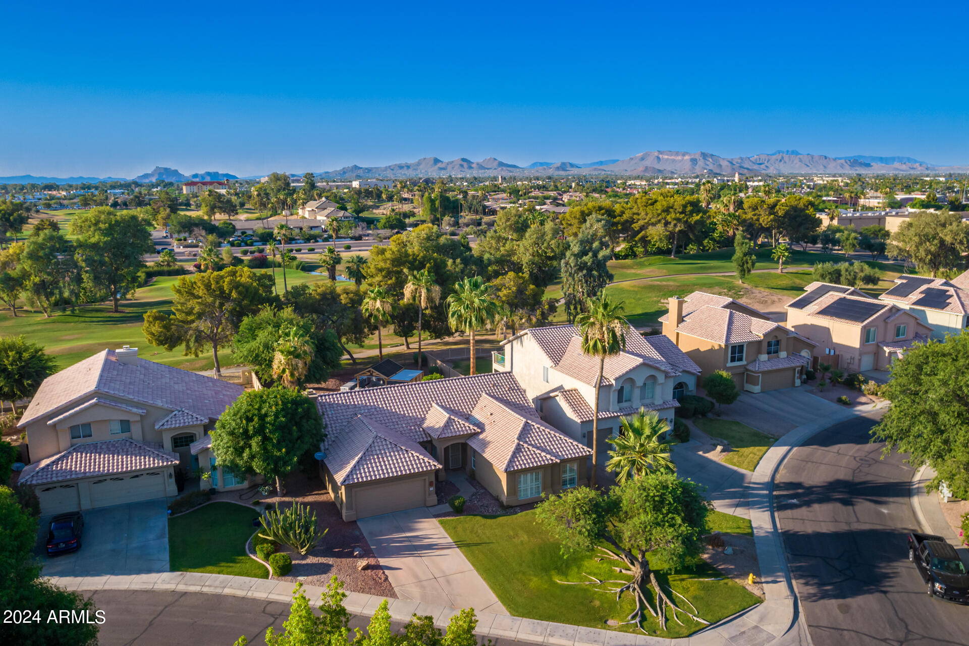 4626 E KELLY Drive