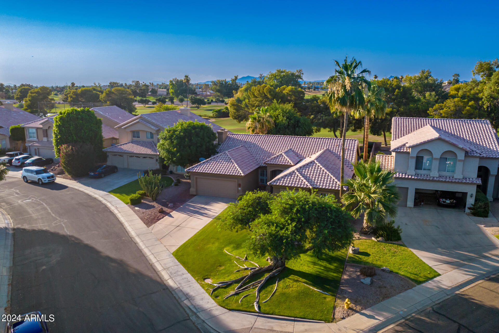4626 E KELLY Drive