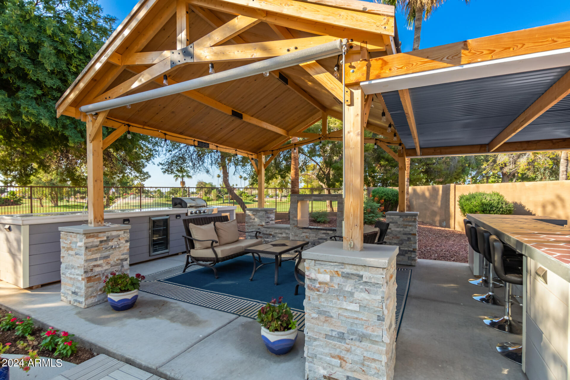 4626 E KELLY Drive