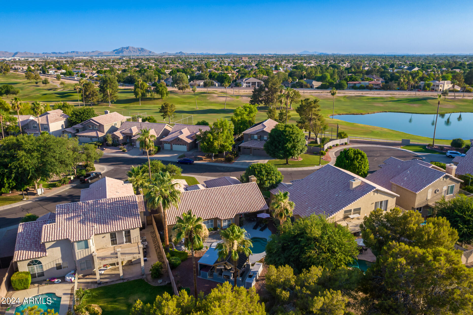4626 E KELLY Drive