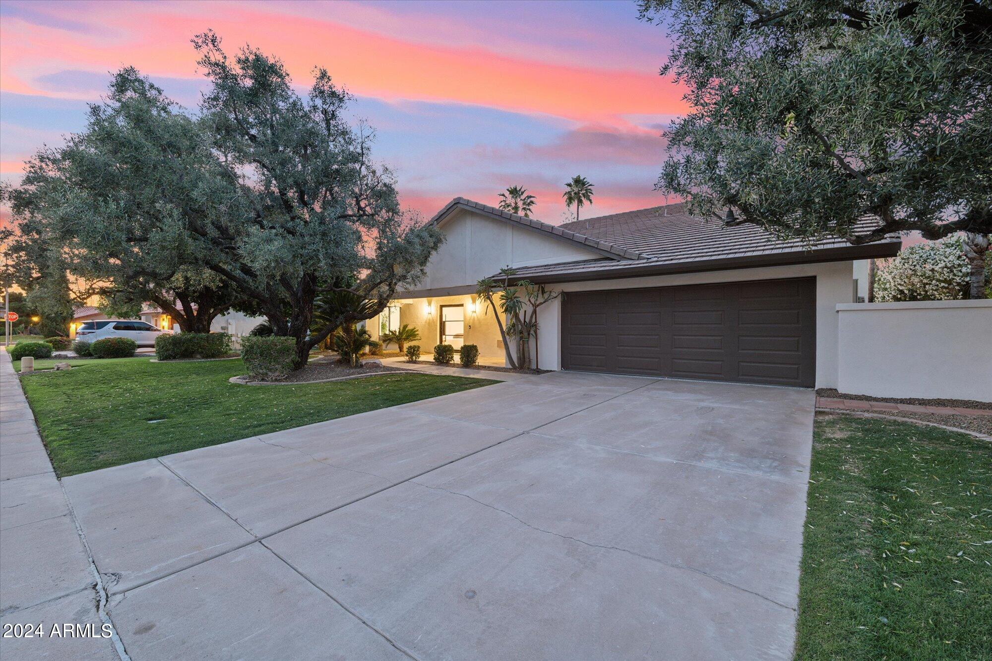 8648 E ONYX Avenue