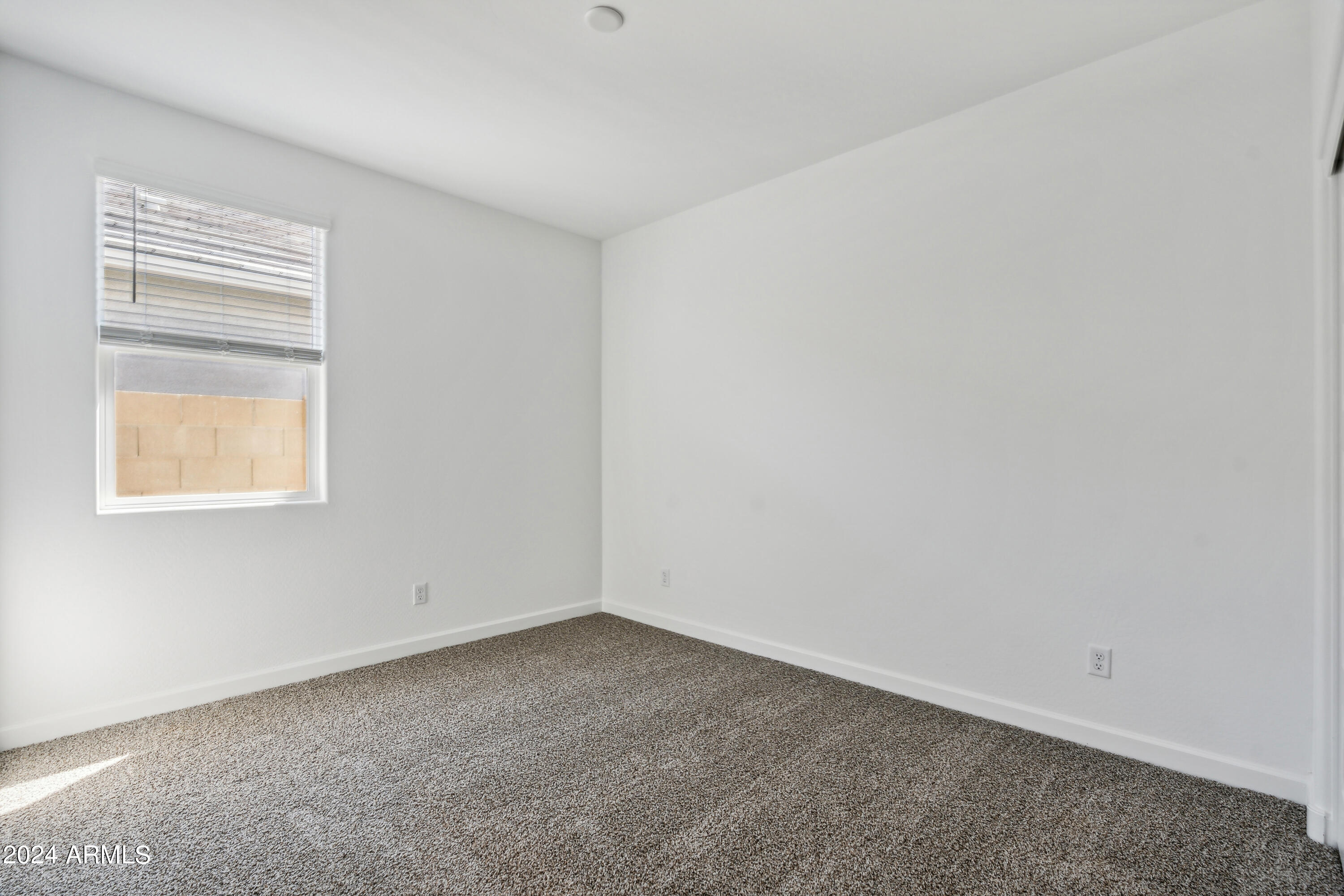 41109 W SUNLAND Drive