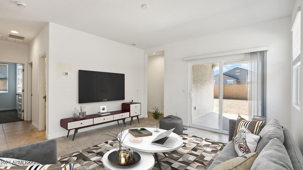 41109 W SUNLAND Drive