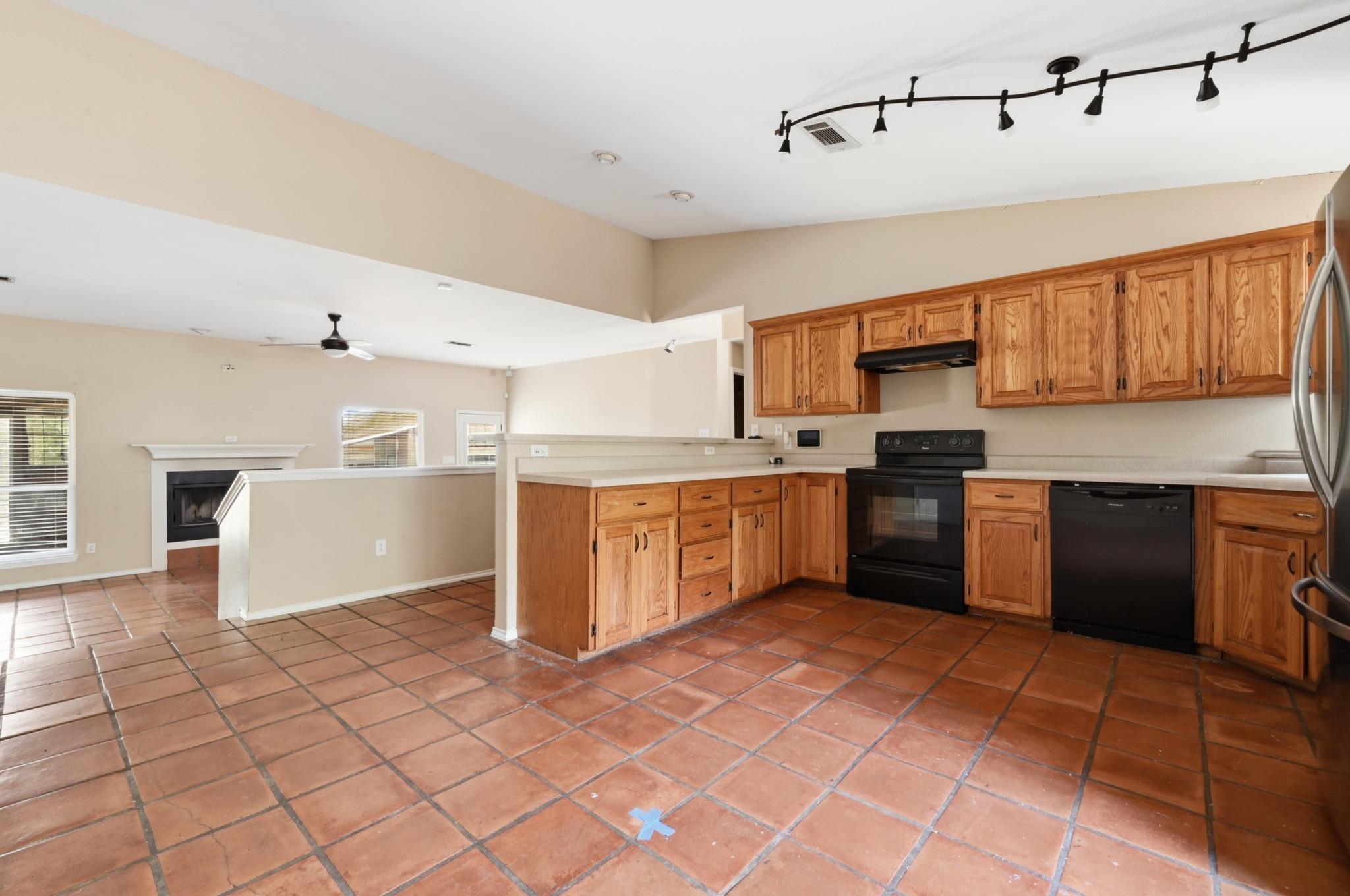 1068 Memorial CIR