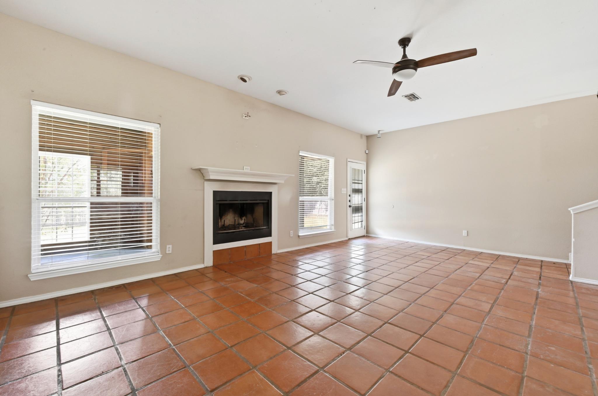 1068 Memorial CIR