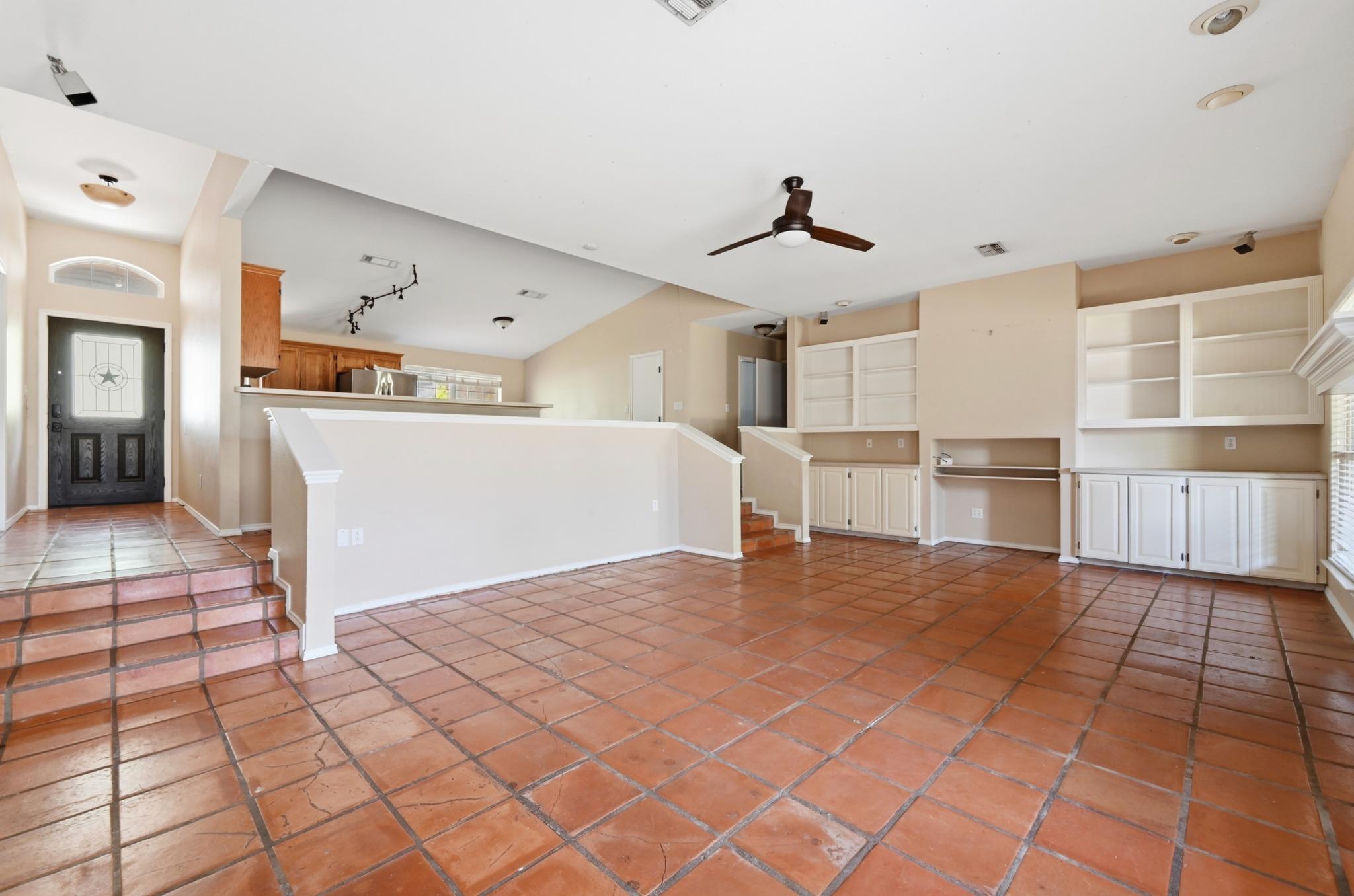 1068 Memorial CIR