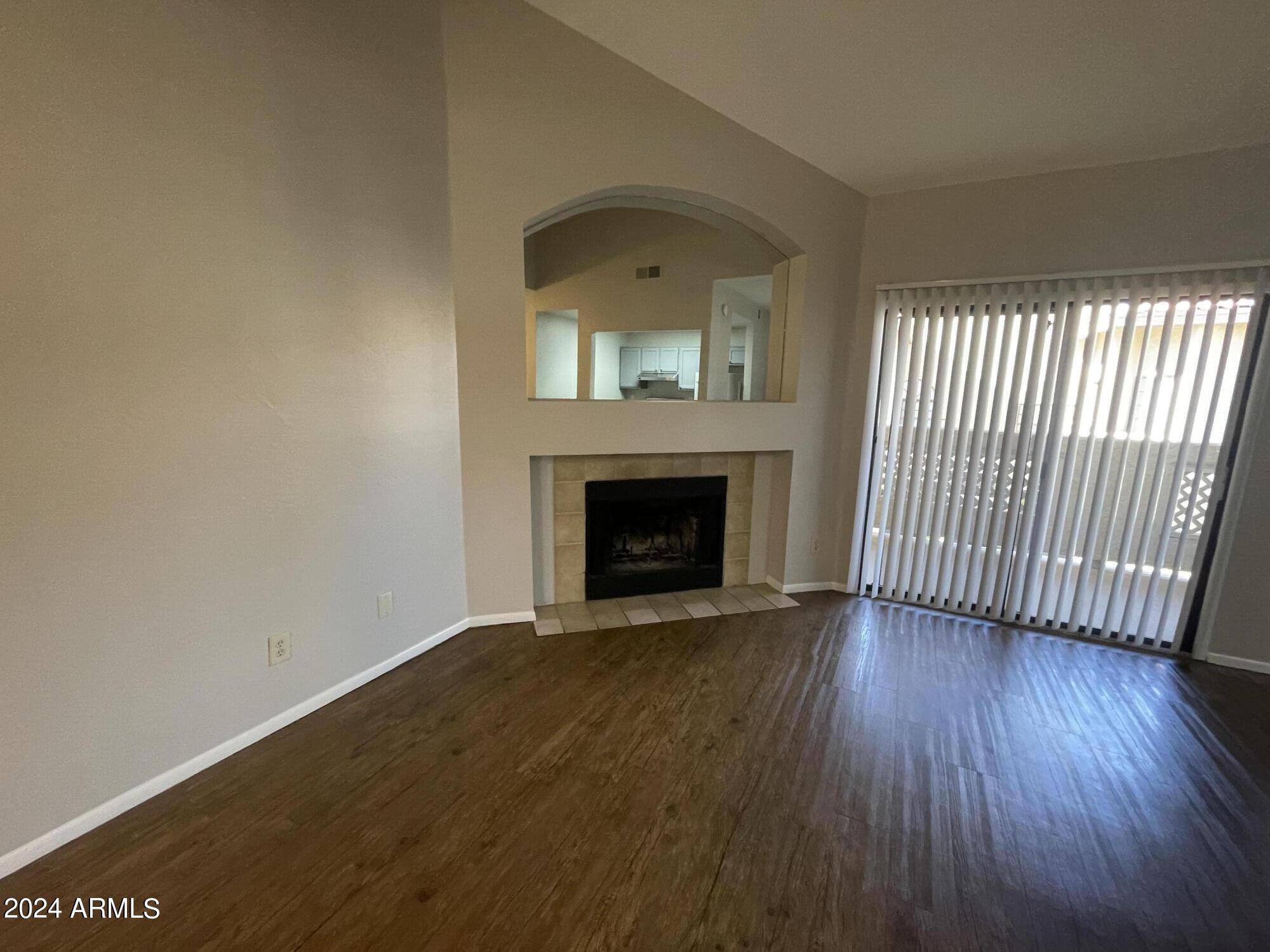 930 N MESA Drive Unit: 2067