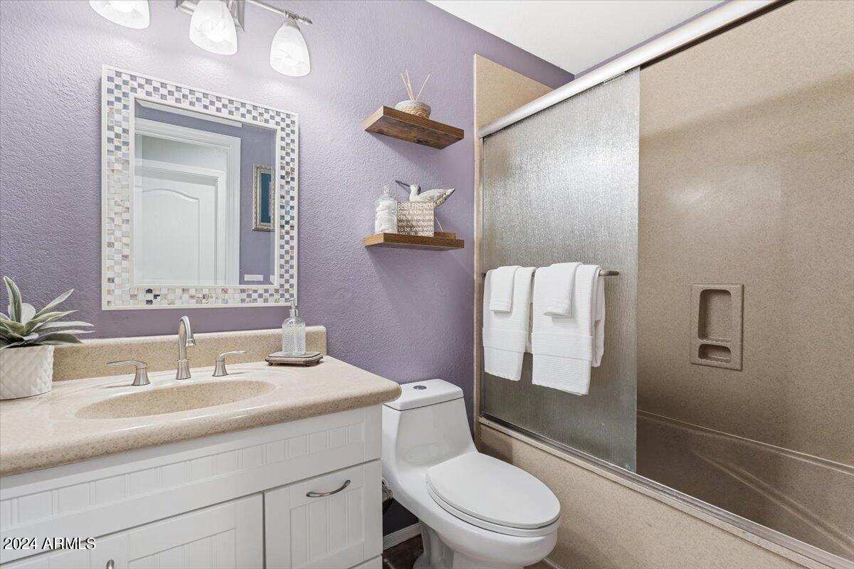 7686 W Foothill Drive