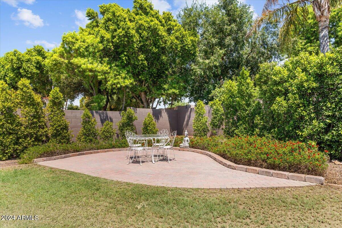 7686 W Foothill Drive