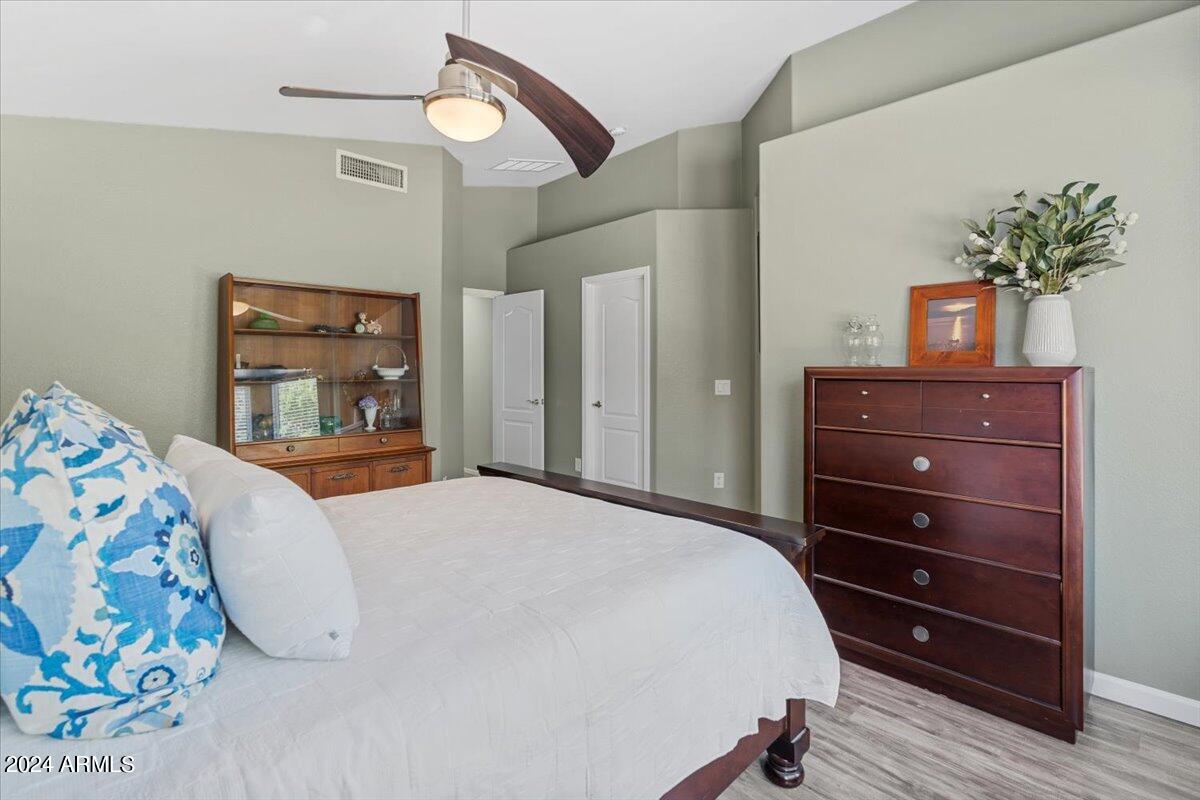 7686 W Foothill Drive