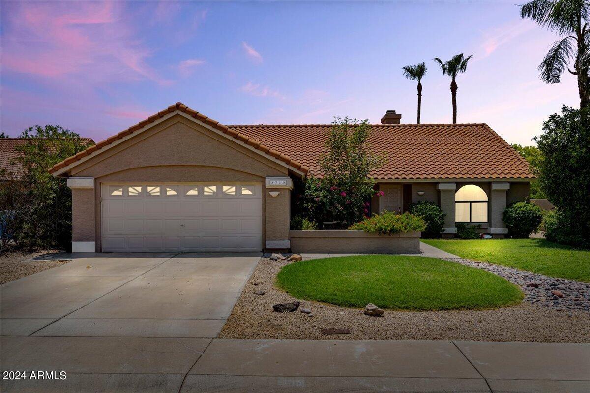 5719 E MURIEL Drive