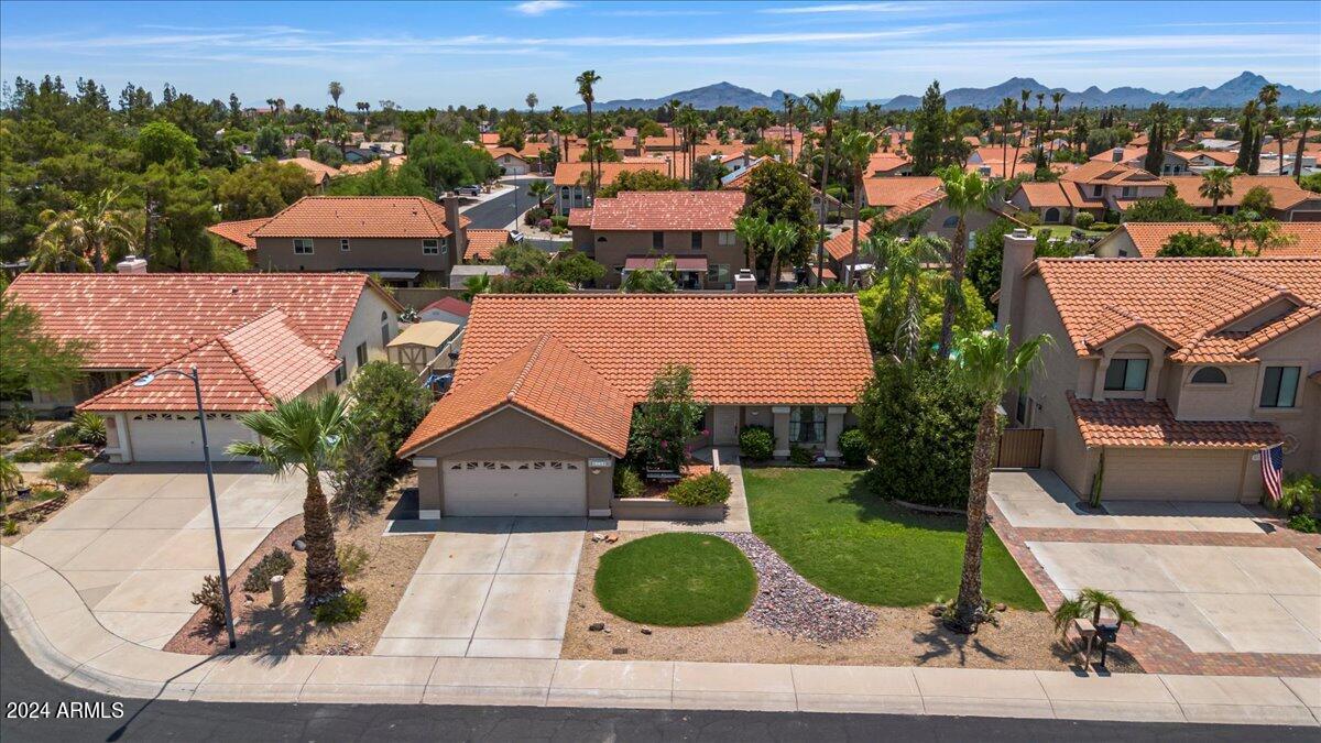 5719 E MURIEL Drive