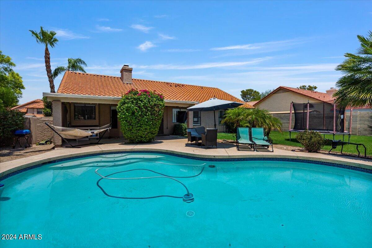 5719 E MURIEL Drive