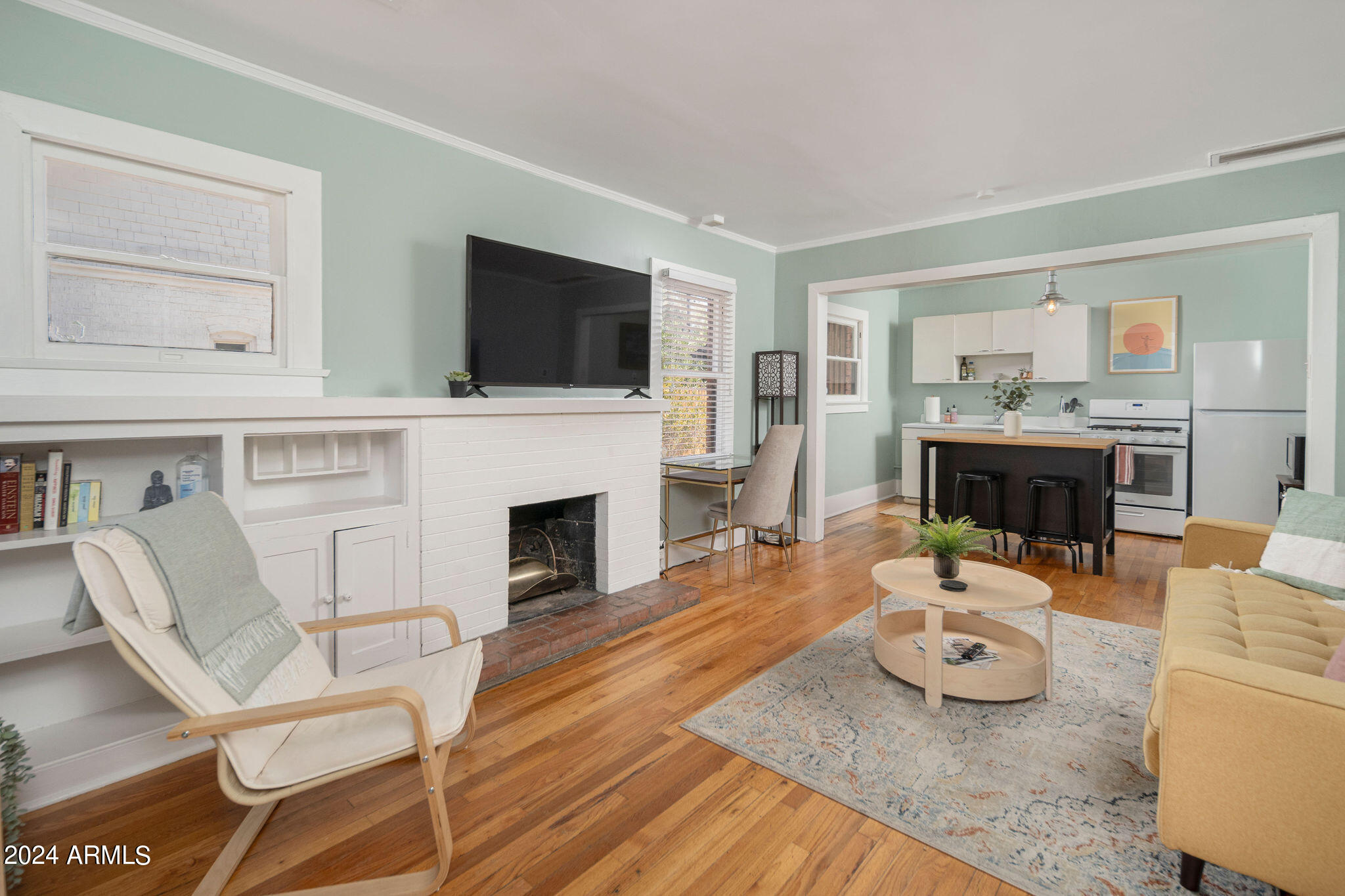 1813 N 10TH Street