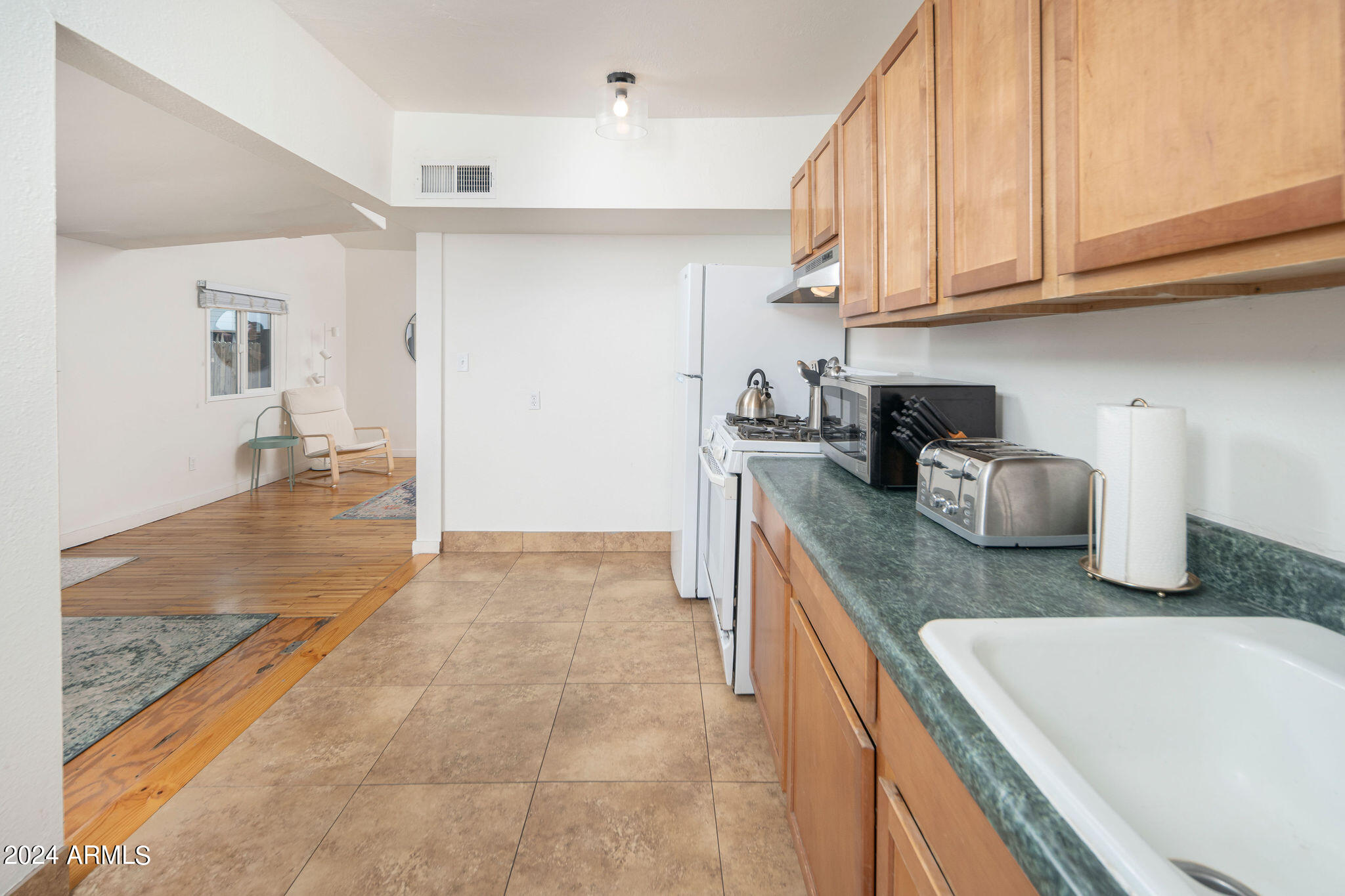 1813 N 10TH Street