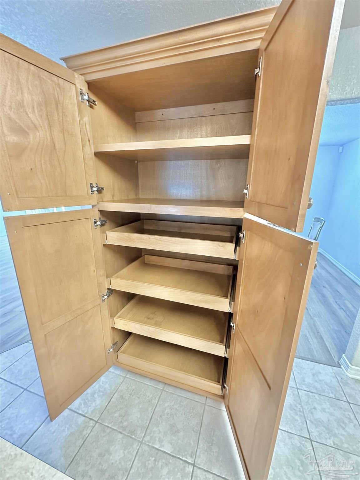 1510 W Detroit Blvd