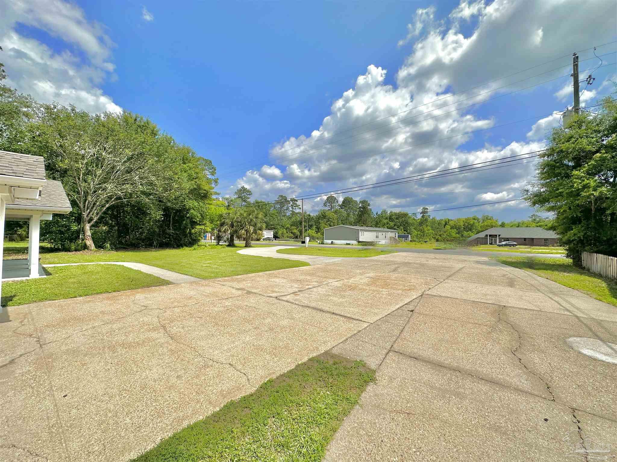 1510 W Detroit Blvd