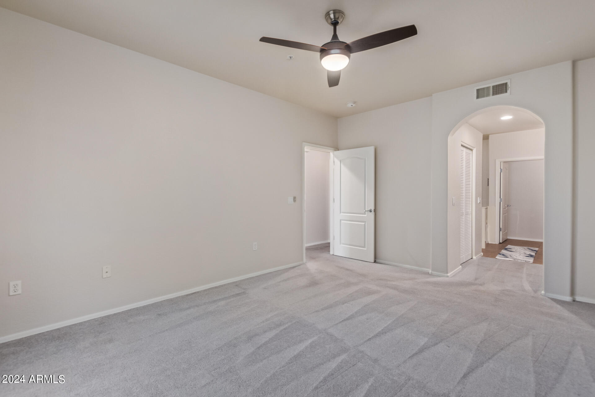 705 W QUEEN CREEK